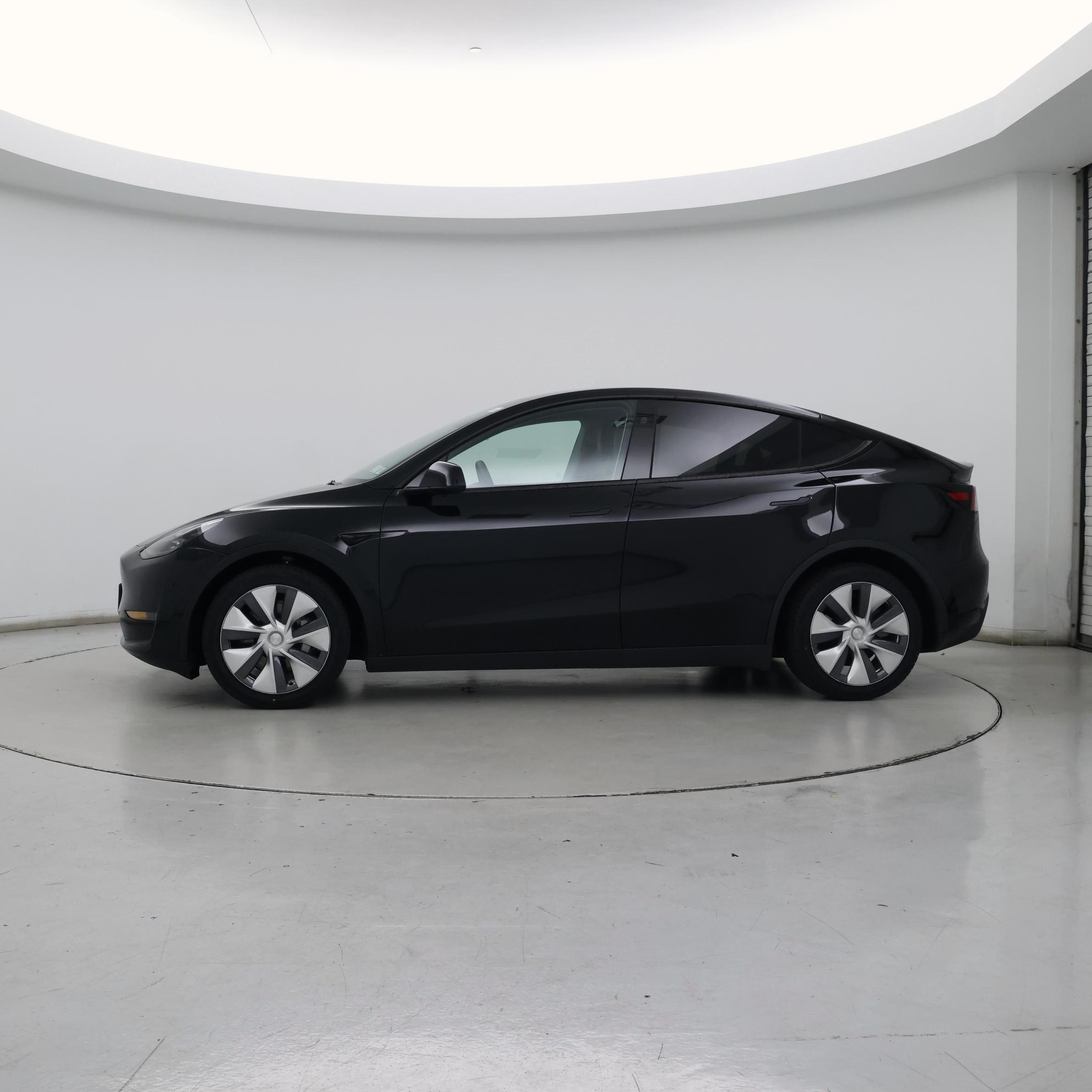 Thumbnail: 2023 Tesla Model Y - 3