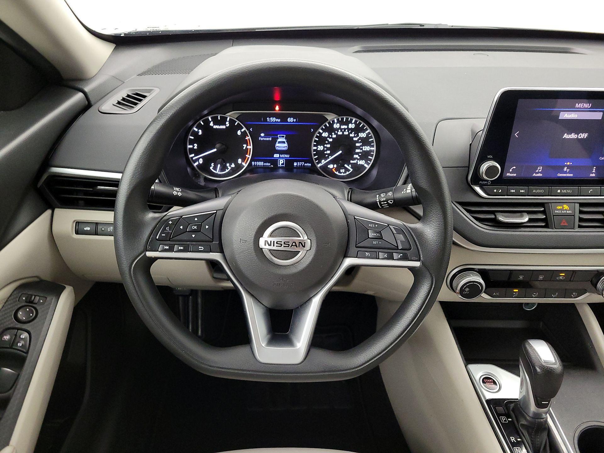 Thumbnail: 2019 Nissan Altima - 10