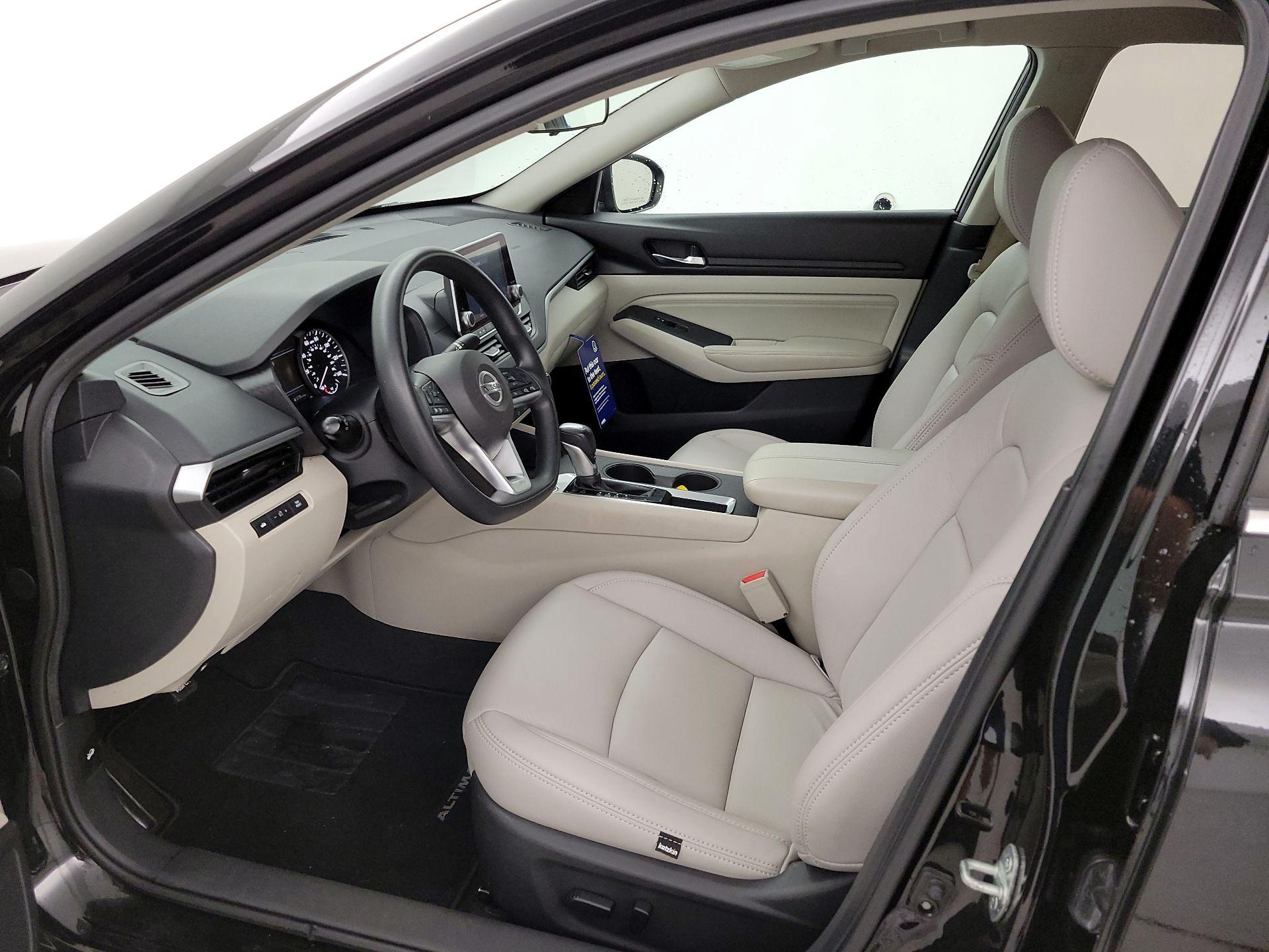 Thumbnail: 2019 Nissan Altima - 11