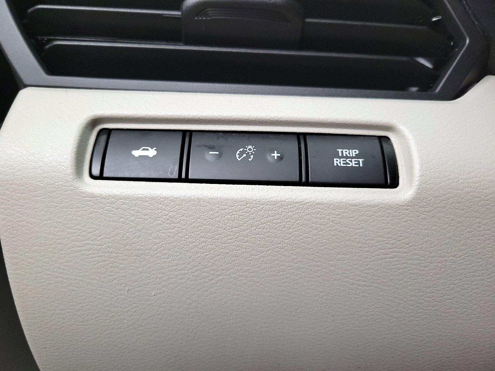 Thumbnail: 2019 Nissan Altima - 13