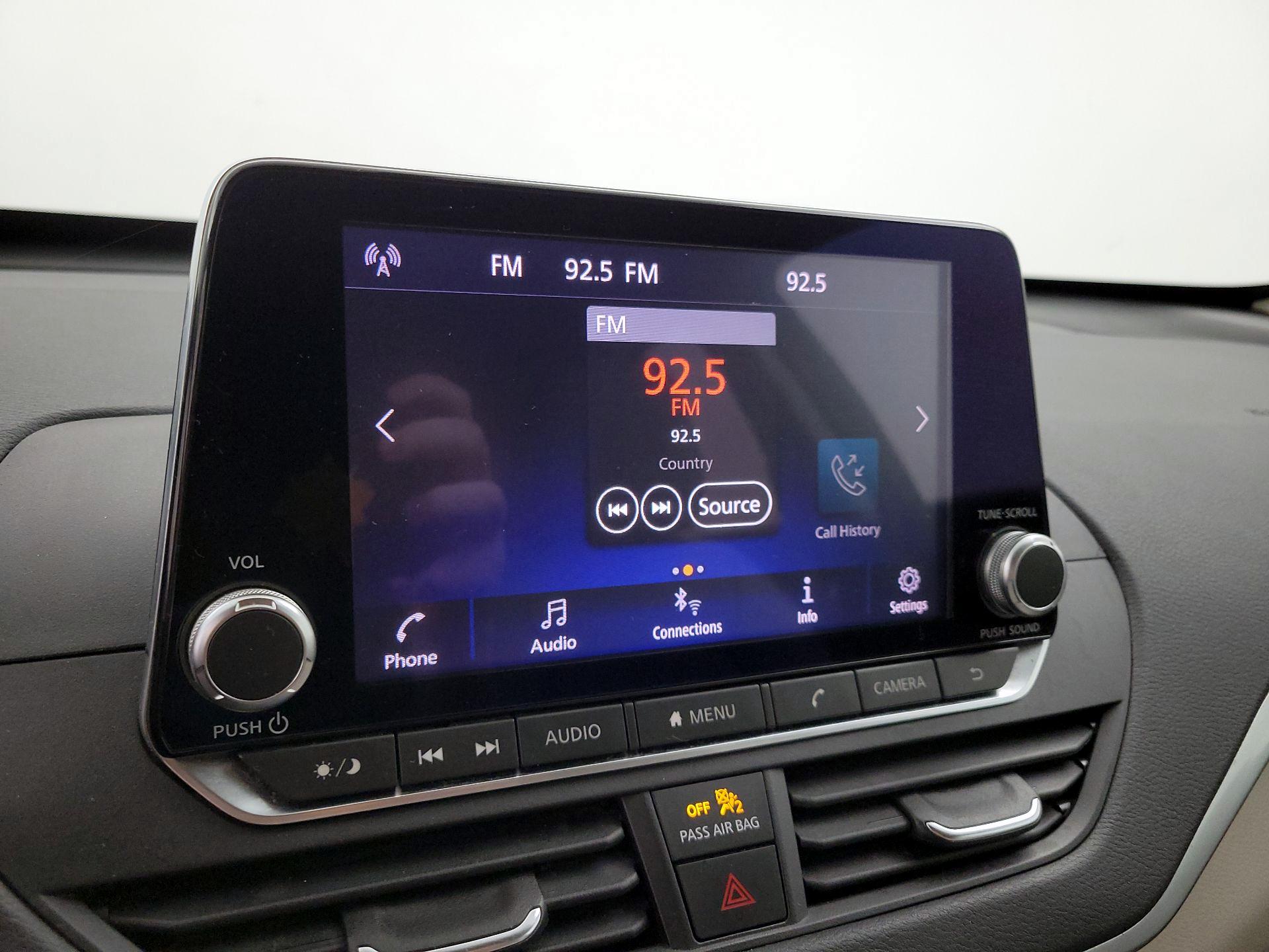 Thumbnail: 2019 Nissan Altima - 15