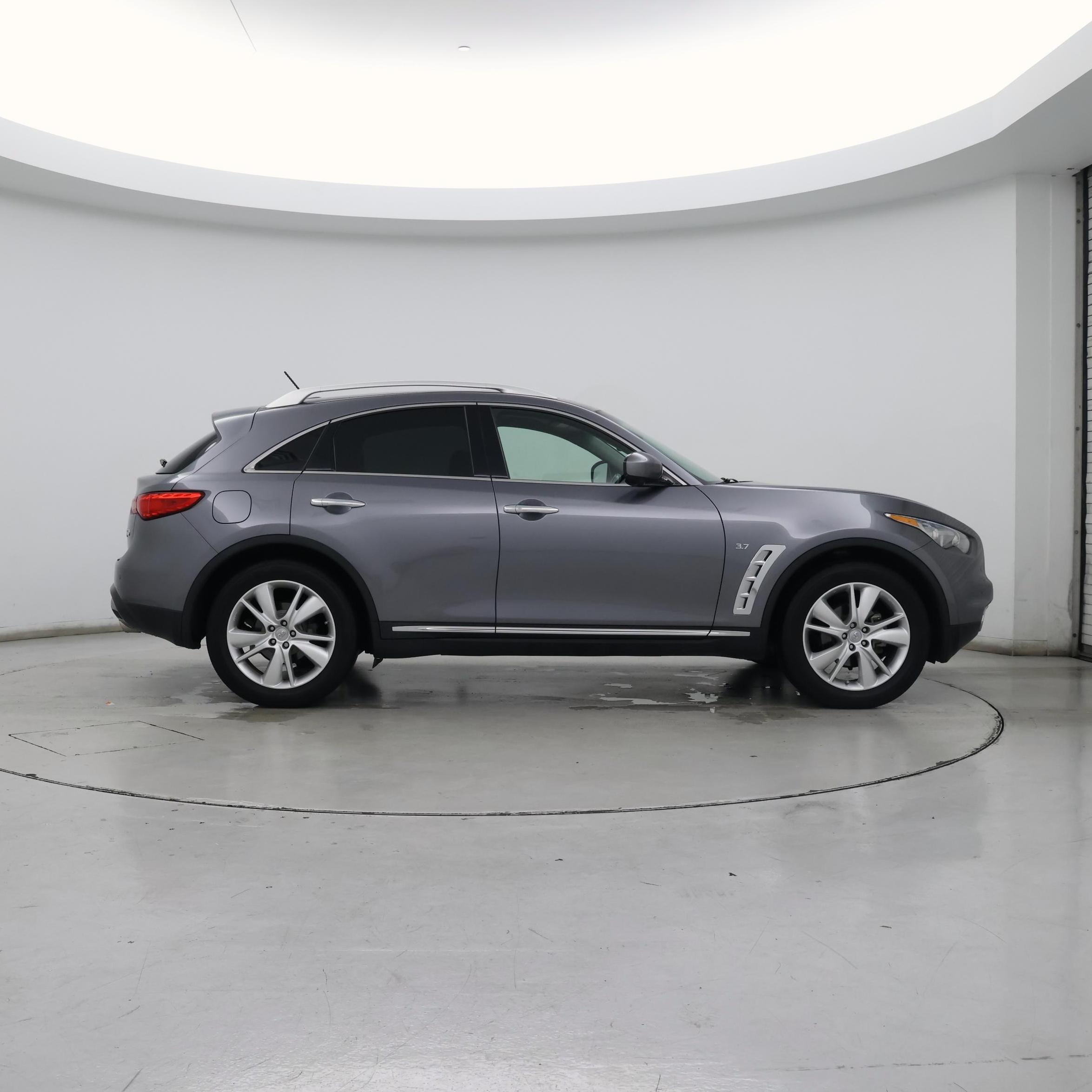 Thumbnail: 2016 INFINITI QX70 - 7