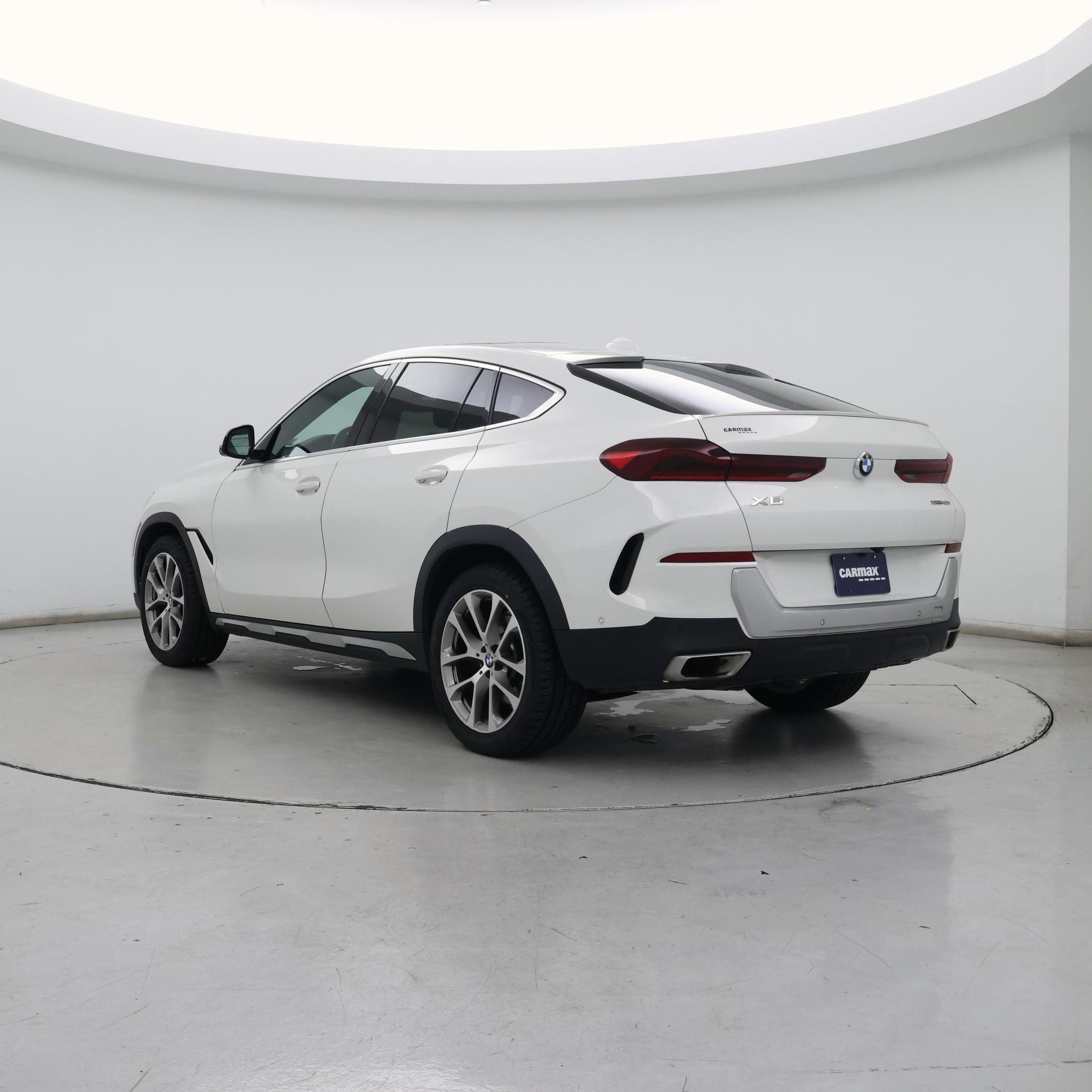 Thumbnail: 2021 BMW X6 - 2
