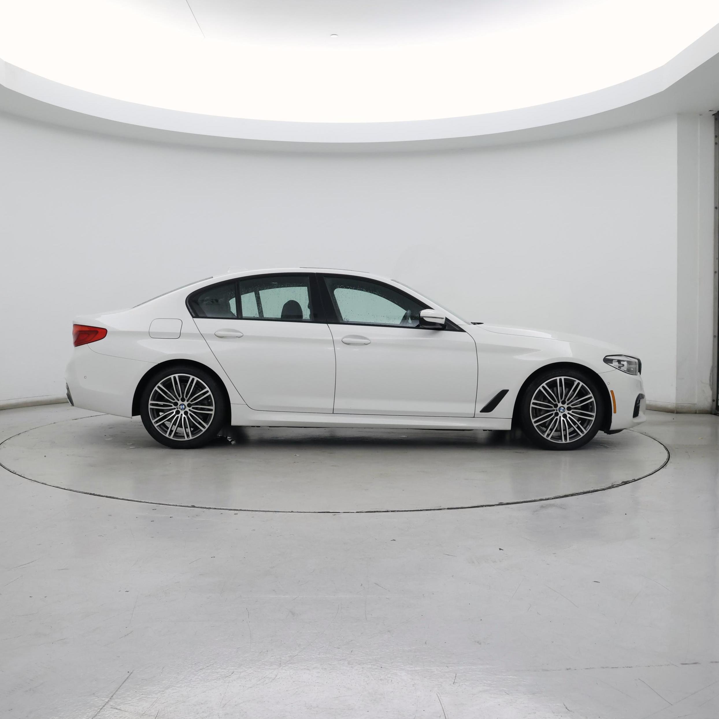Thumbnail: 2020 BMW 5 Series - 7