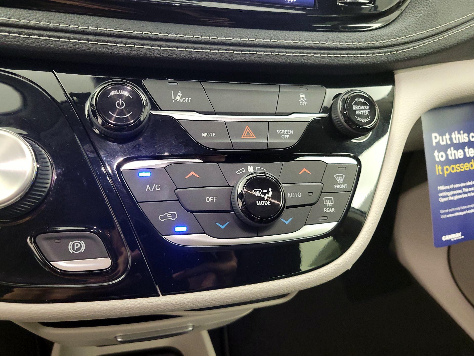 Thumbnail: 2022 Chrysler Pacifica - 16