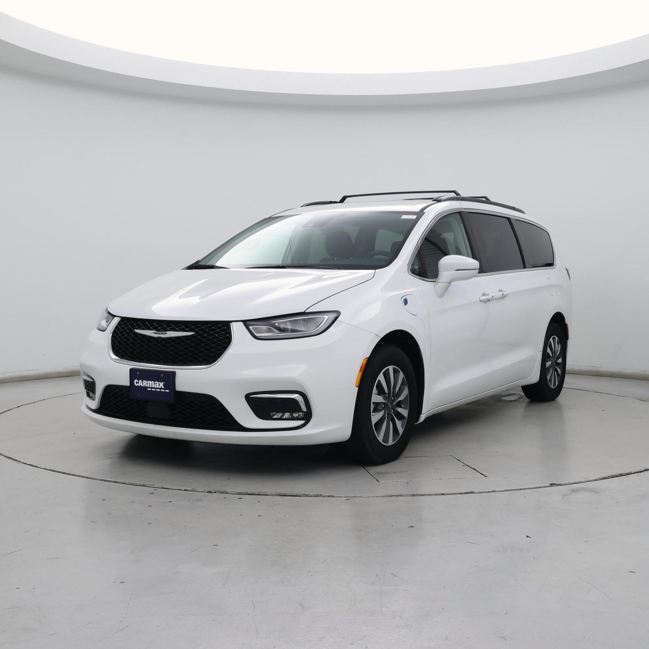 Thumbnail: 2022 Chrysler Pacifica - 4