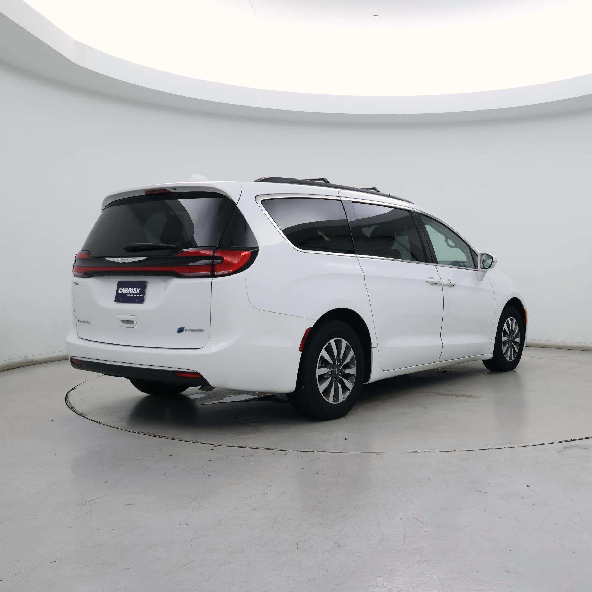 Thumbnail: 2022 Chrysler Pacifica - 8