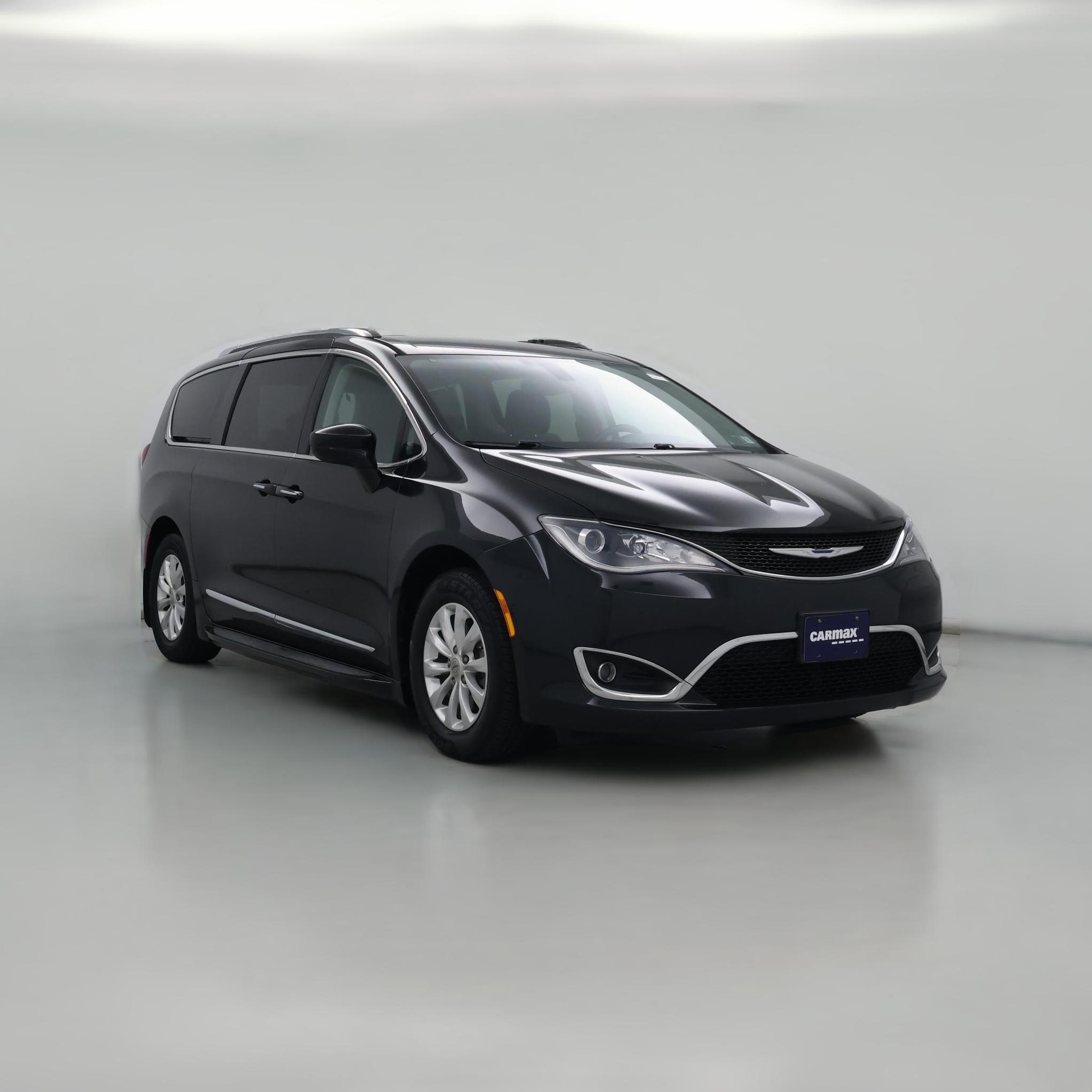 Thumbnail: 2018 Chrysler Pacifica - 1