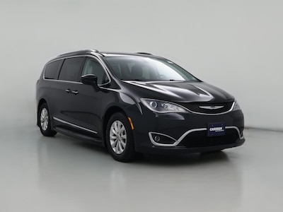 Black 2018 Chrysler Pacifica Touring L