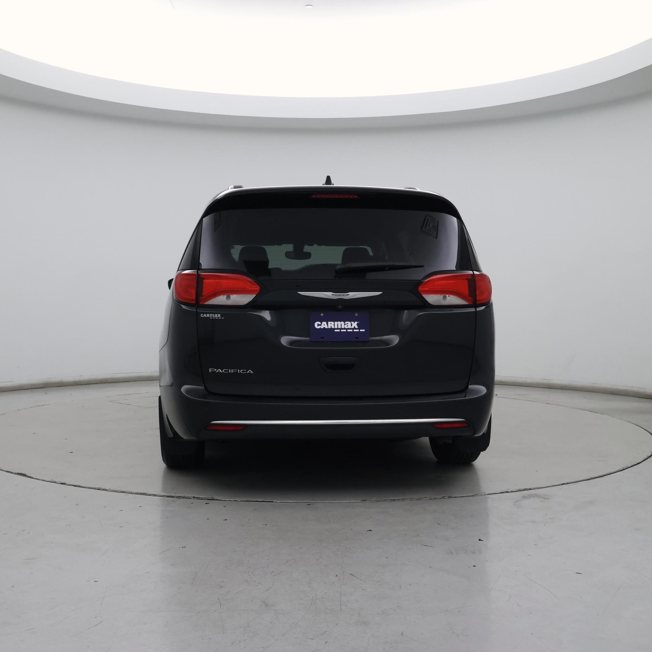 Thumbnail: 2018 Chrysler Pacifica - 6
