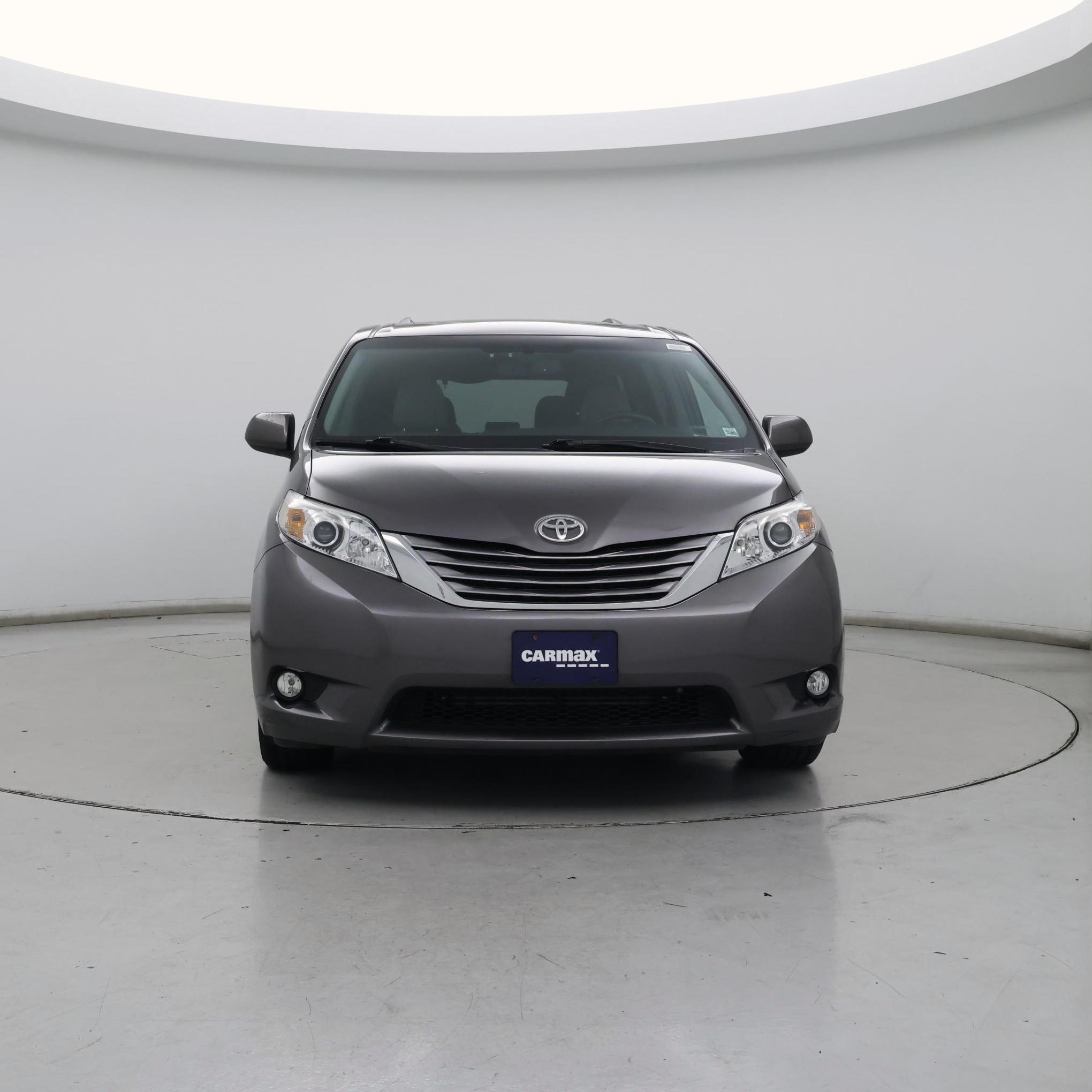 Thumbnail: 2017 Toyota Sienna - 5