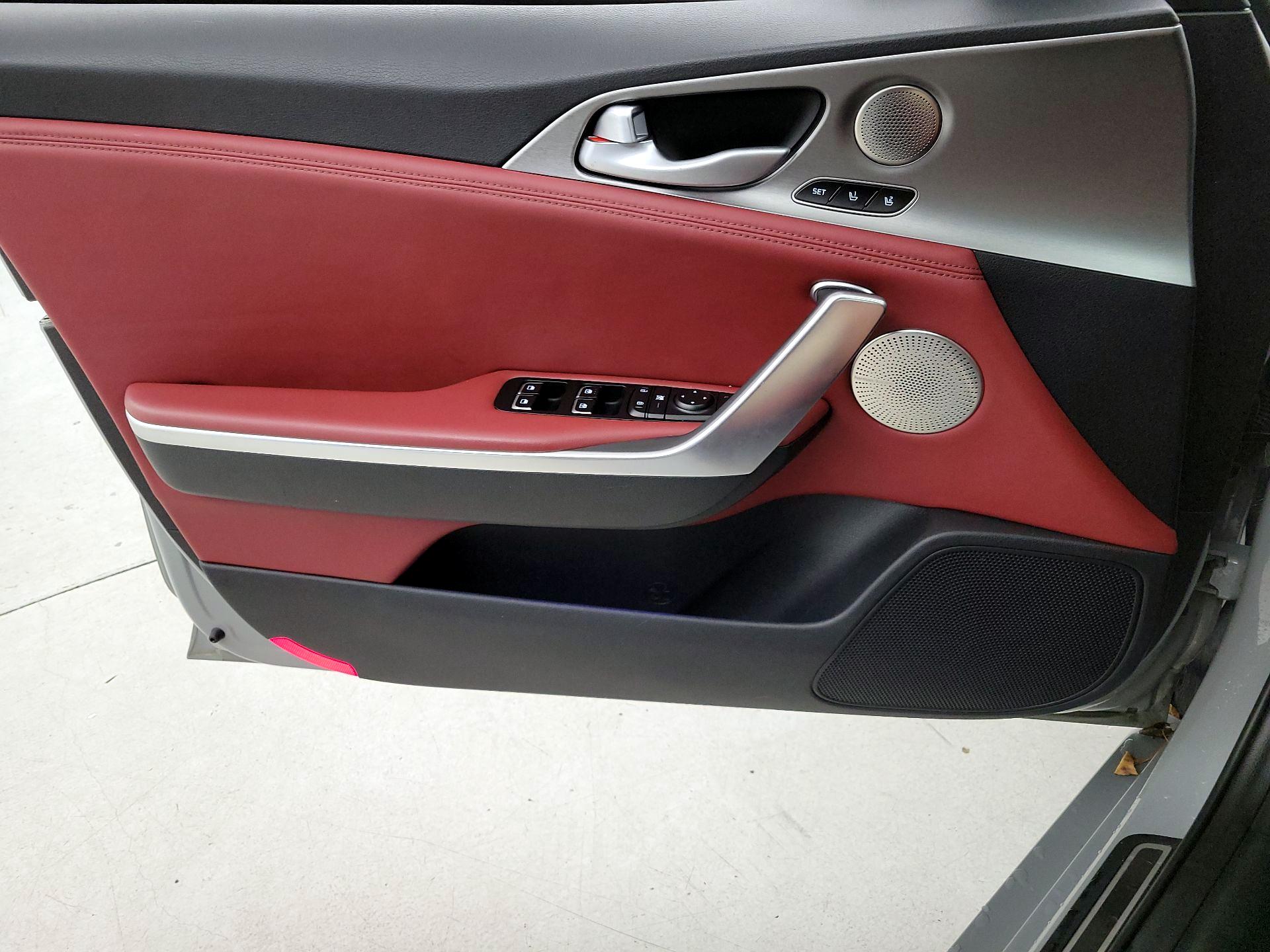 Thumbnail: 2019 Kia Stinger - 12