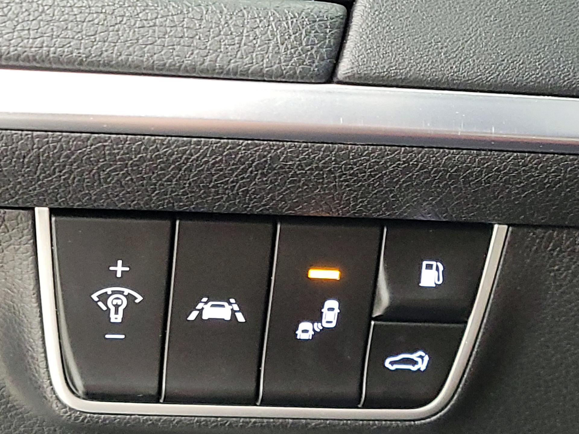 Thumbnail: 2019 Kia Stinger - 13