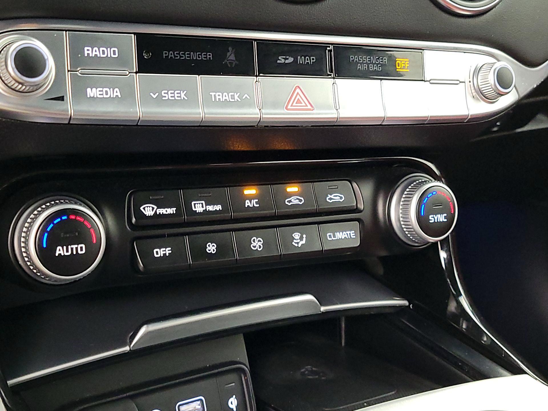 Thumbnail: 2019 Kia Stinger - 16