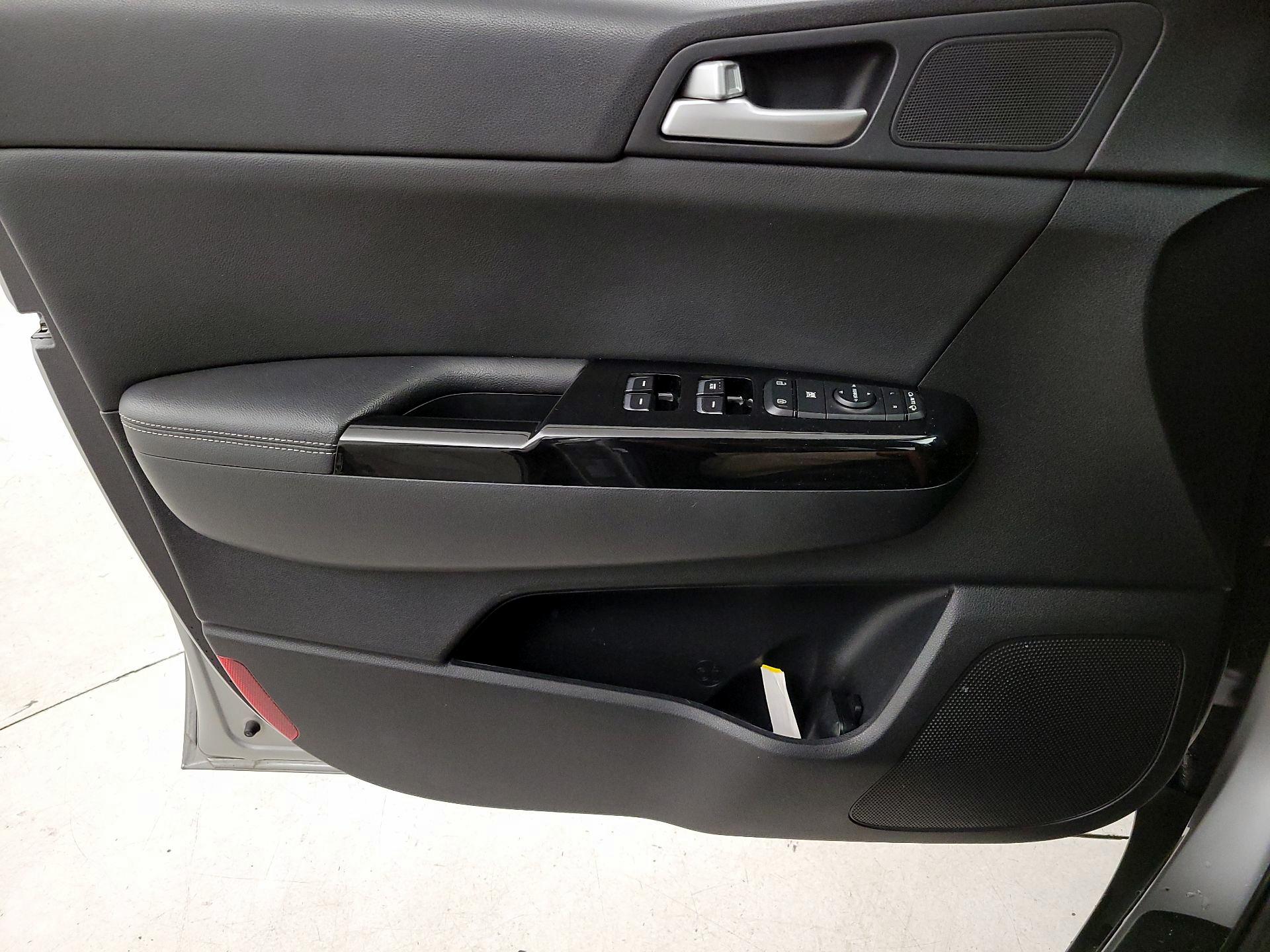 Thumbnail: 2019 Kia Sportage - 12