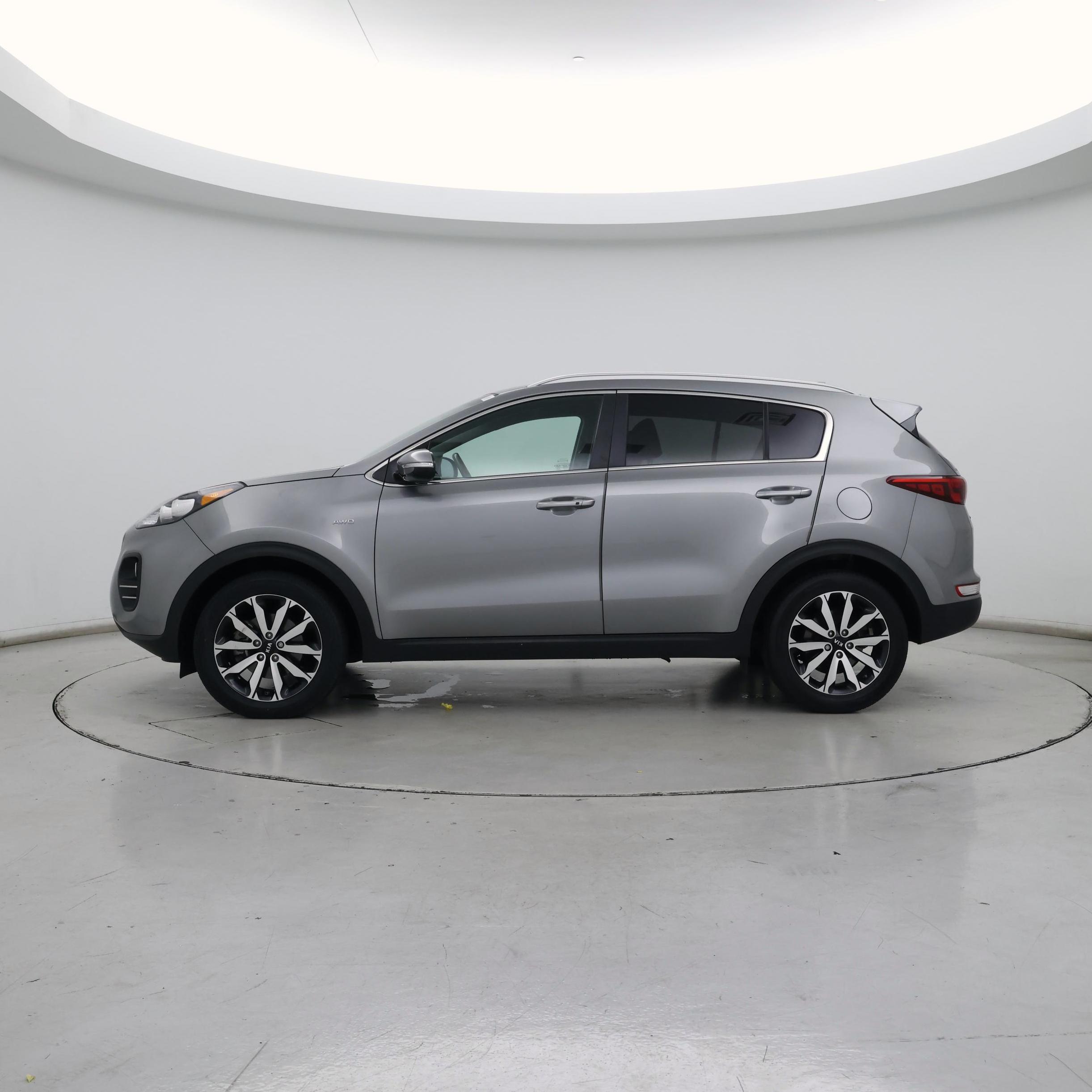 Thumbnail: 2019 Kia Sportage - 3