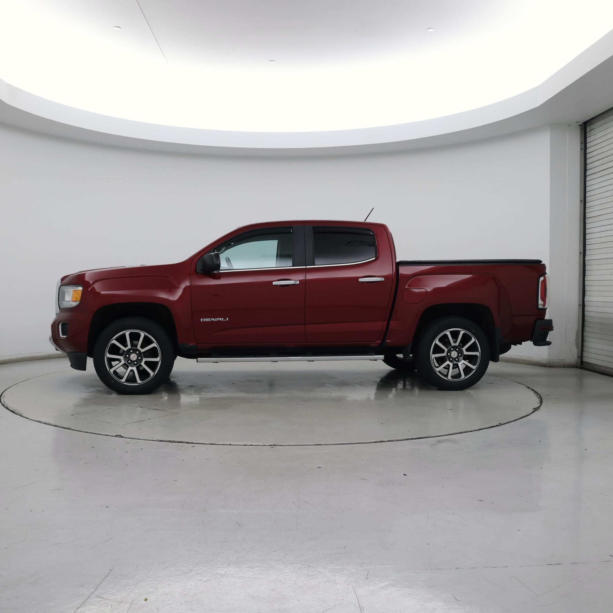 Thumbnail: 2018 GMC Canyon - 3