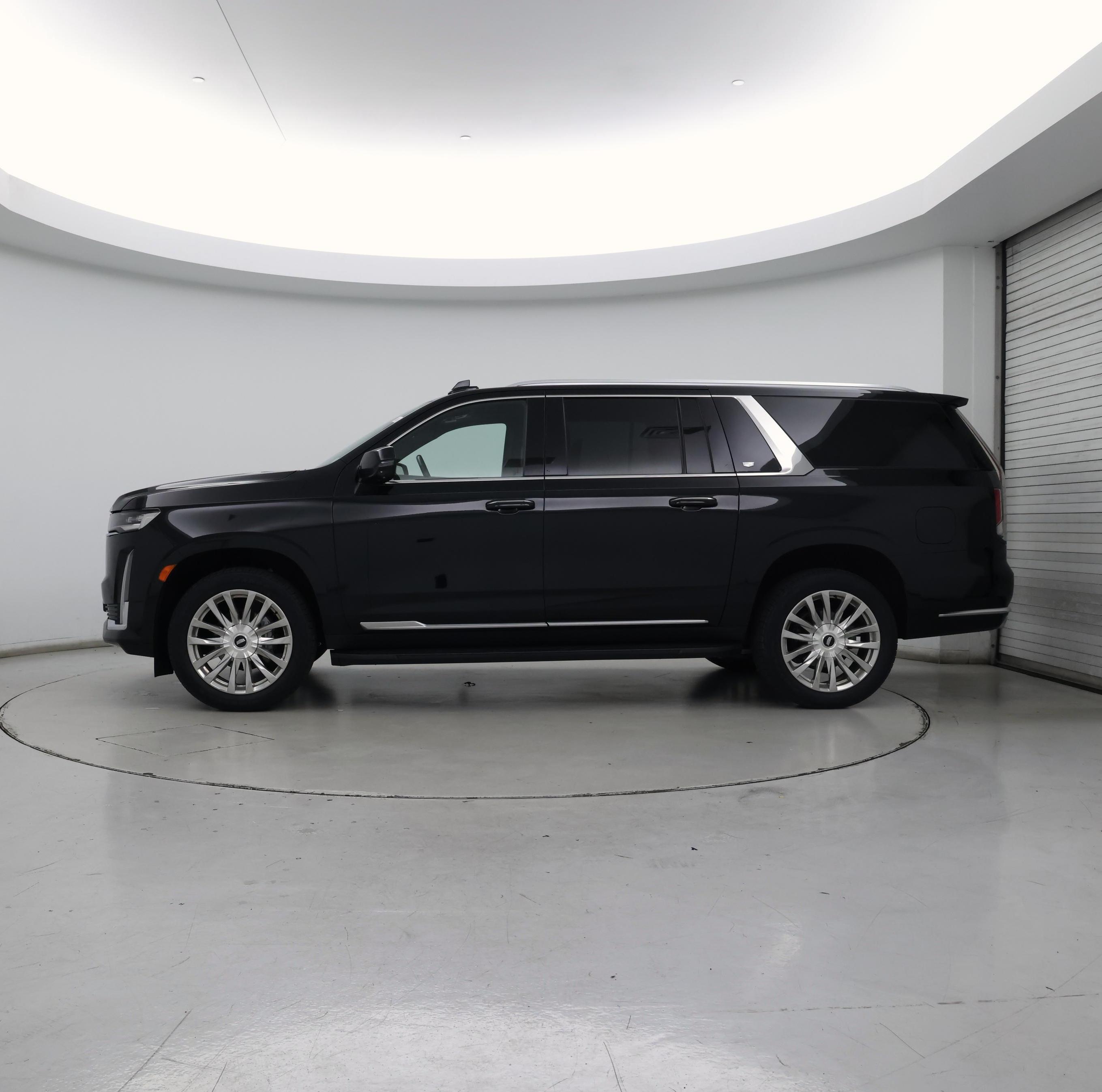 Thumbnail: 2021 Cadillac Escalade - 3