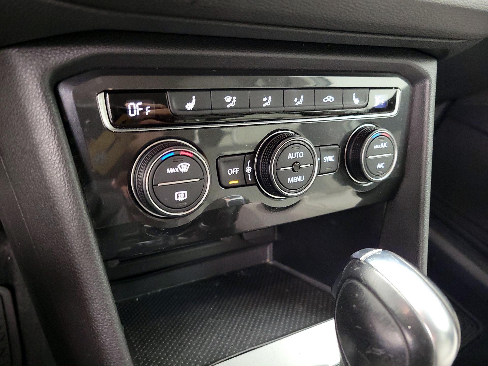 Thumbnail: 2019 Volkswagen Tiguan - 16