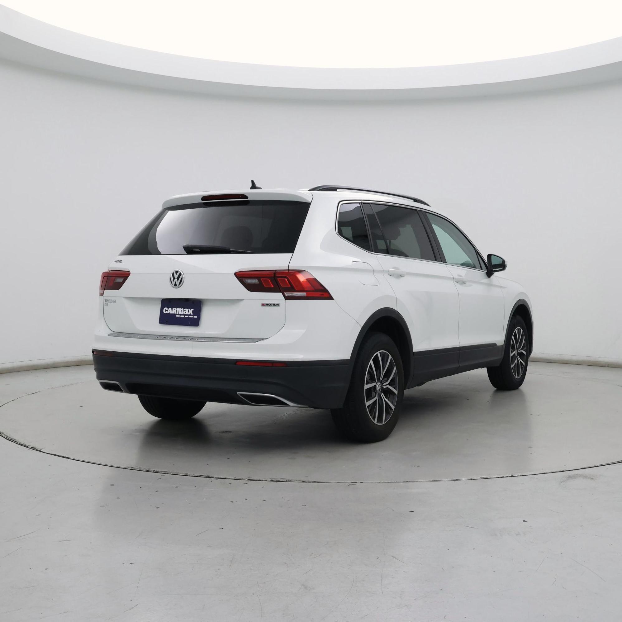 Thumbnail: 2019 Volkswagen Tiguan - 8