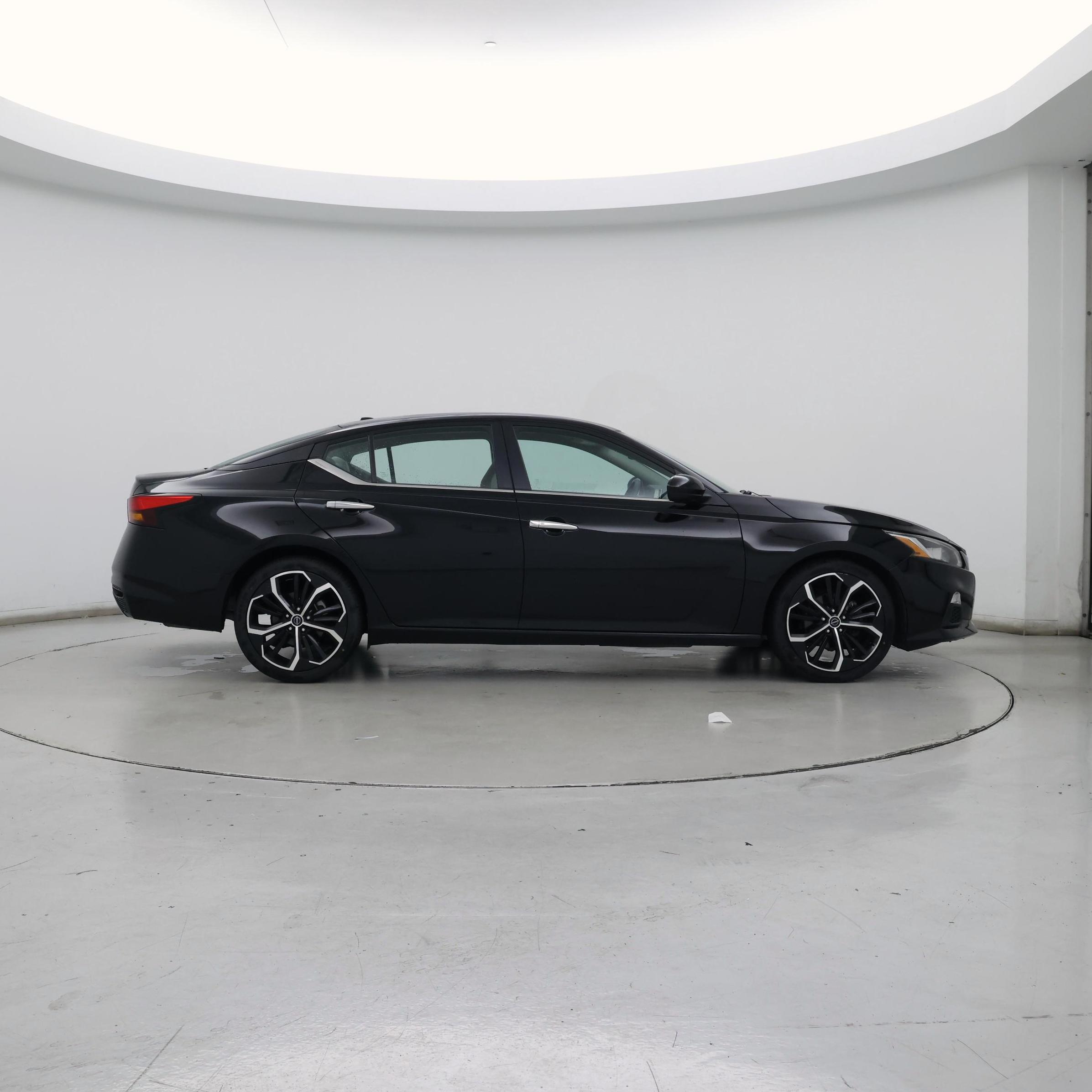 Thumbnail: 2020 Nissan Altima - 7