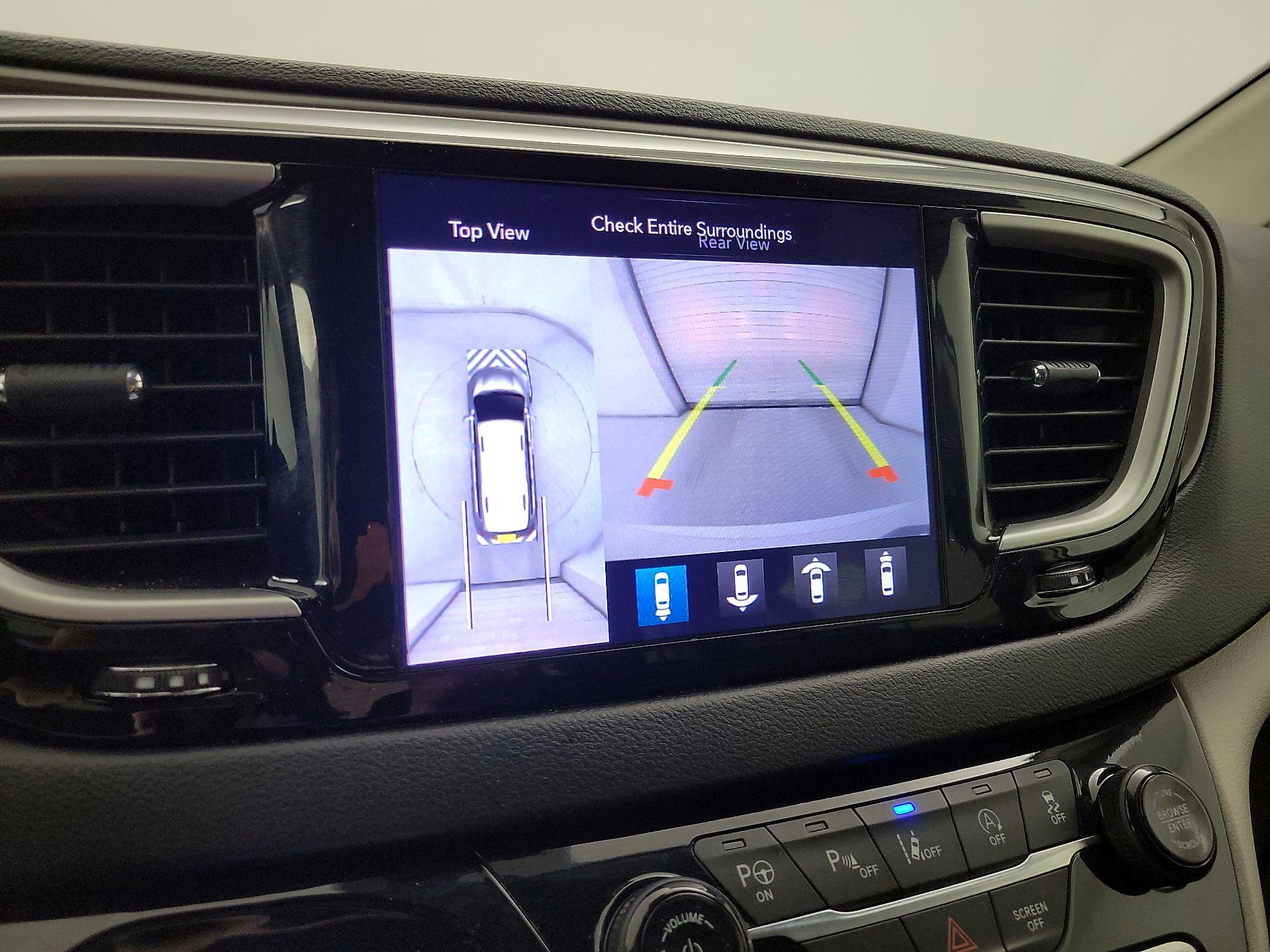Thumbnail: 2020 Chrysler Pacifica - 15