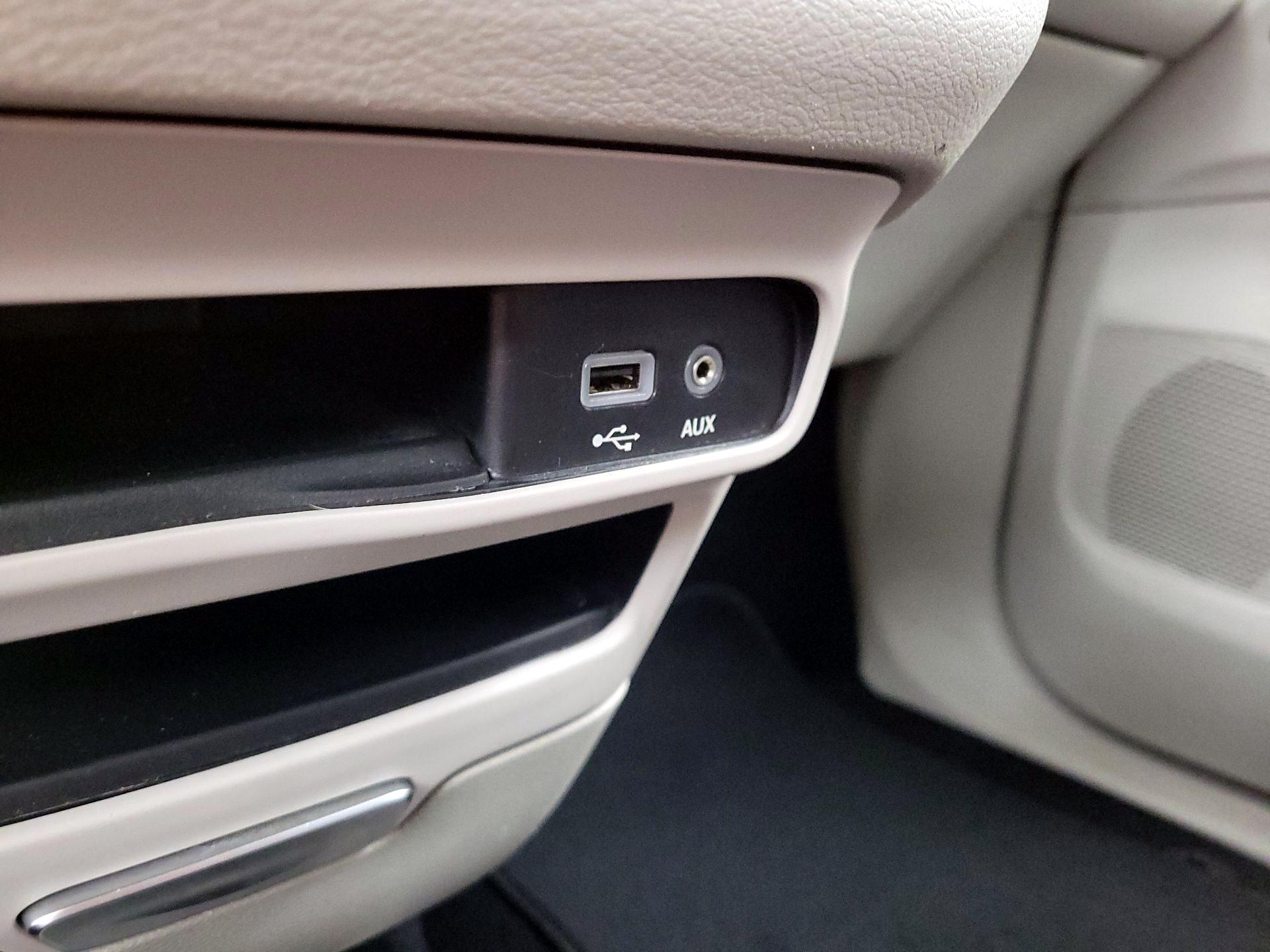 Thumbnail: 2020 Chrysler Pacifica - 19