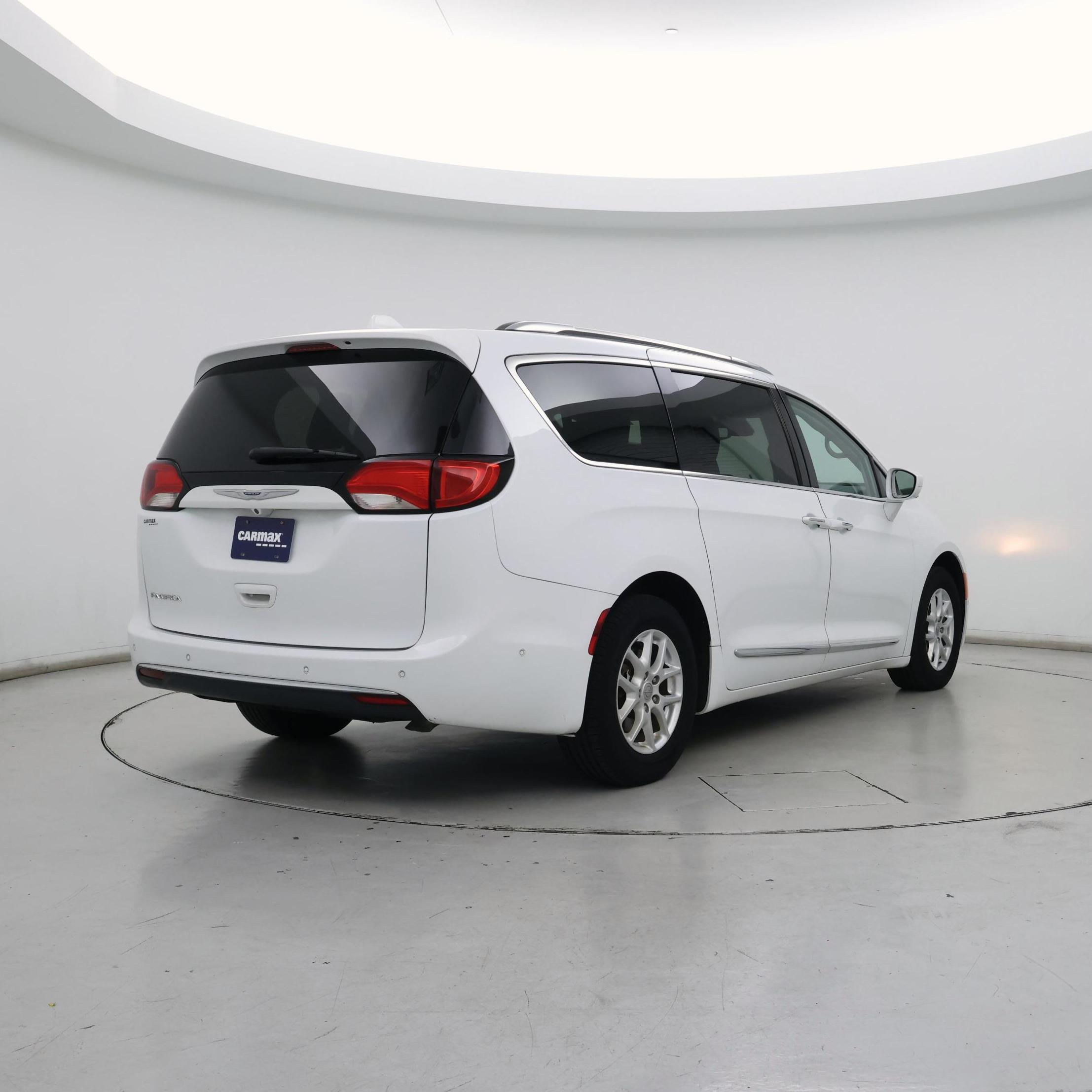 Thumbnail: 2020 Chrysler Pacifica - 8