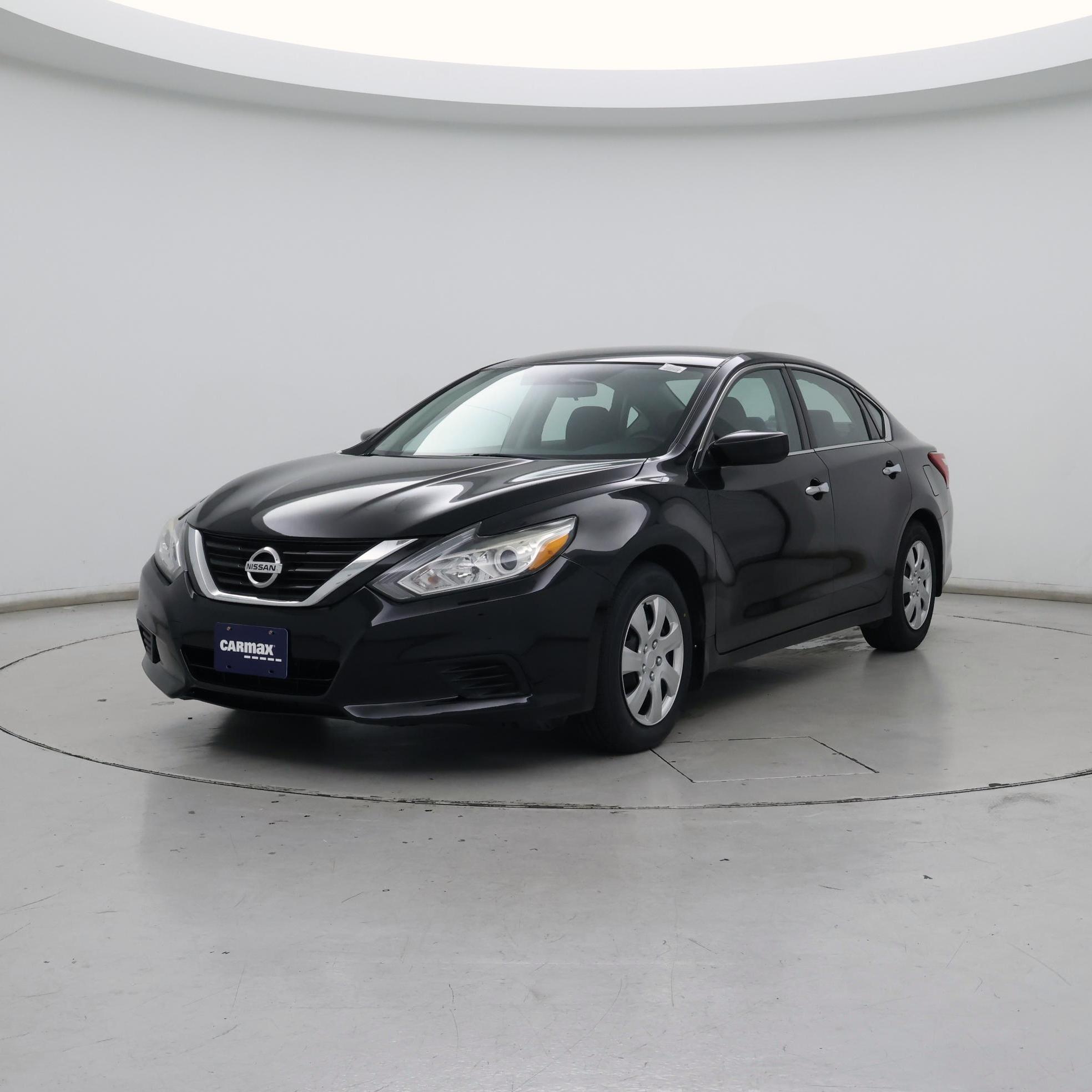 Thumbnail: 2017 Nissan Altima - 4