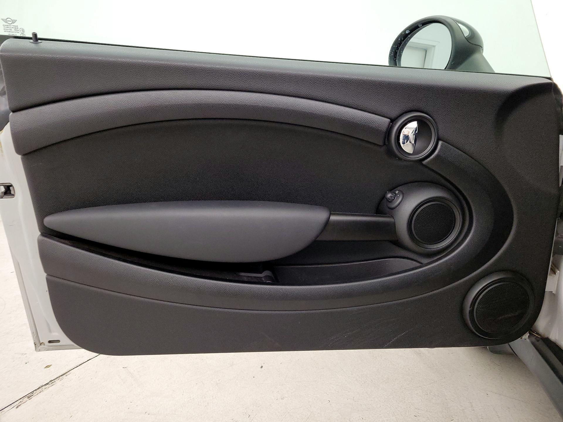 Thumbnail: 2015 MINI Cooper - 12