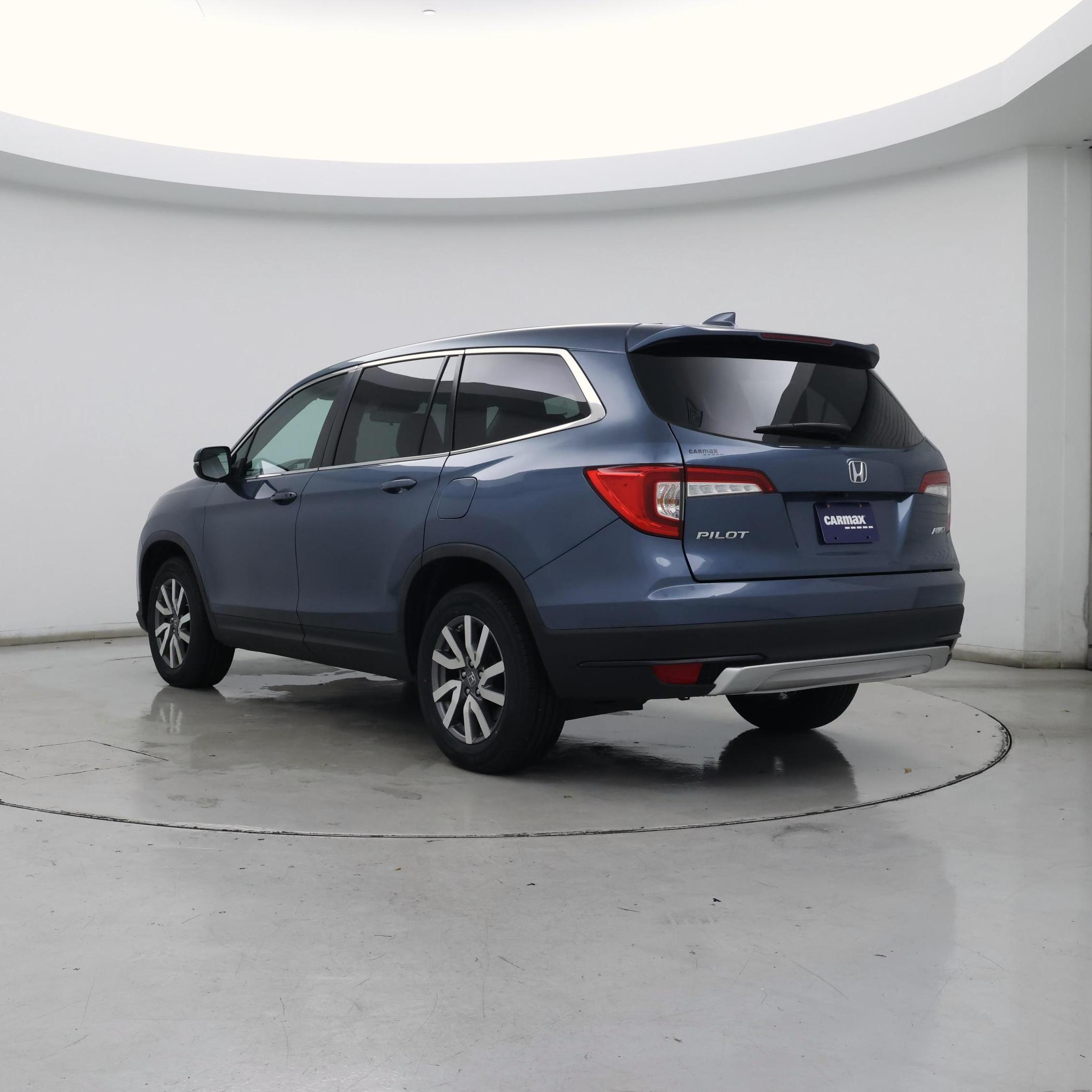 Thumbnail: 2019 Honda Pilot - 2