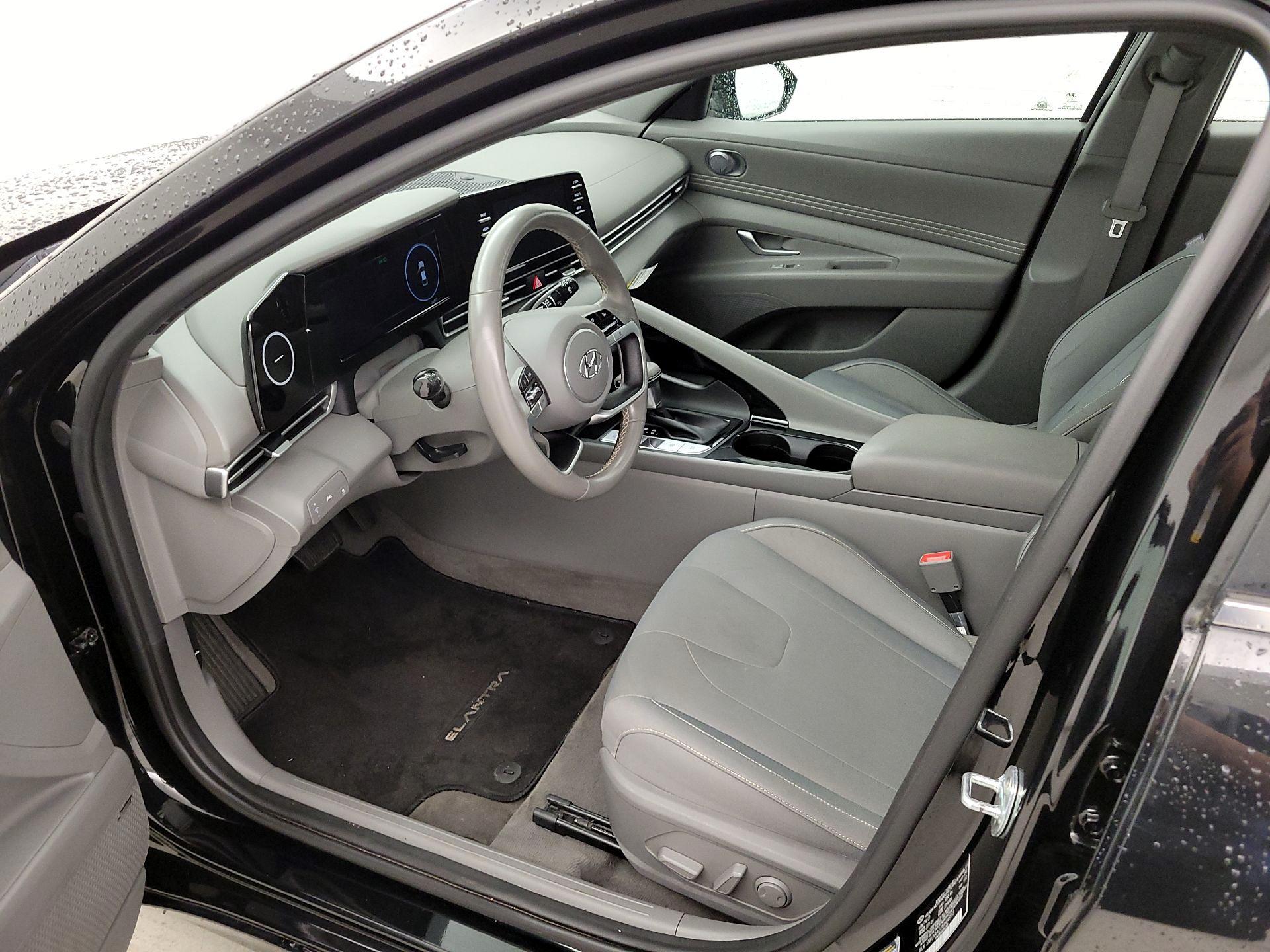 Thumbnail: 2021 Hyundai Elantra - 11
