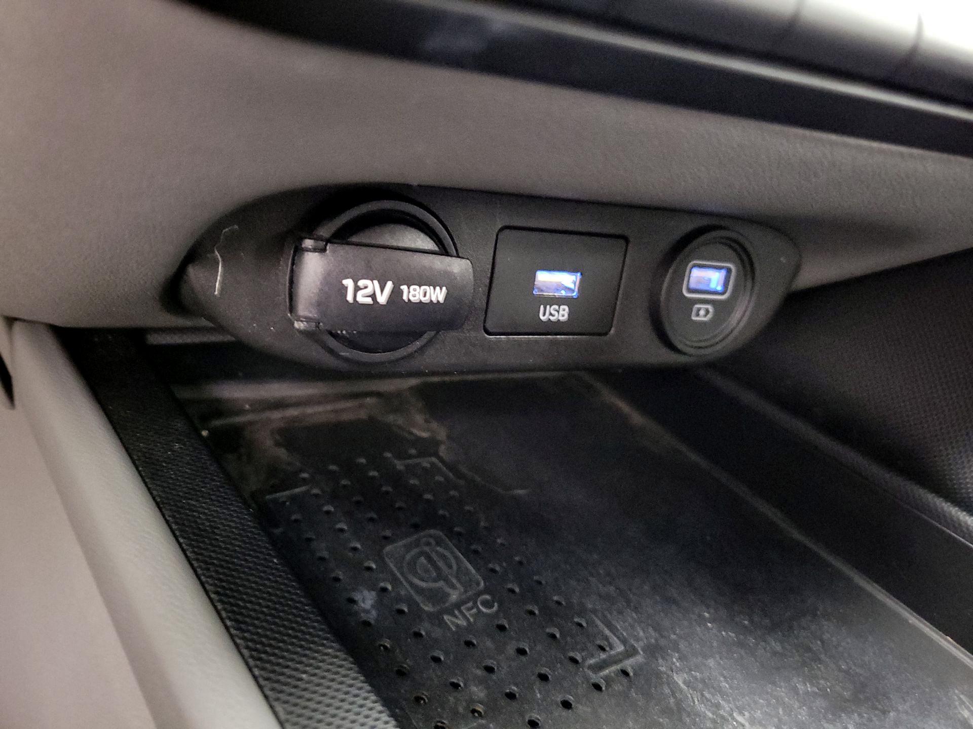Thumbnail: 2021 Hyundai Elantra - 18