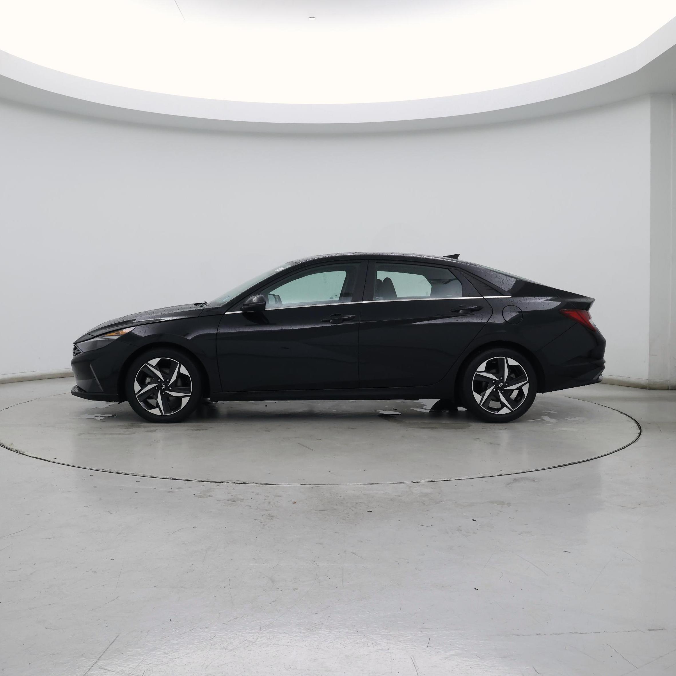 Thumbnail: 2021 Hyundai Elantra - 3