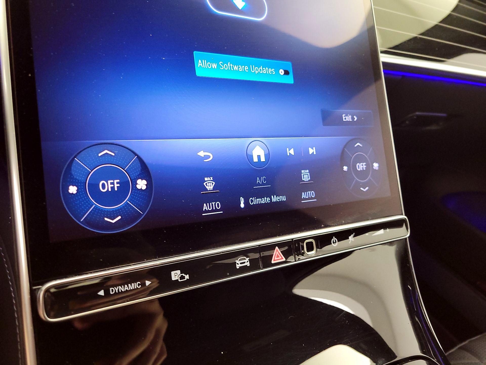 Thumbnail: 2021 Mercedes-Benz S-Class - 16