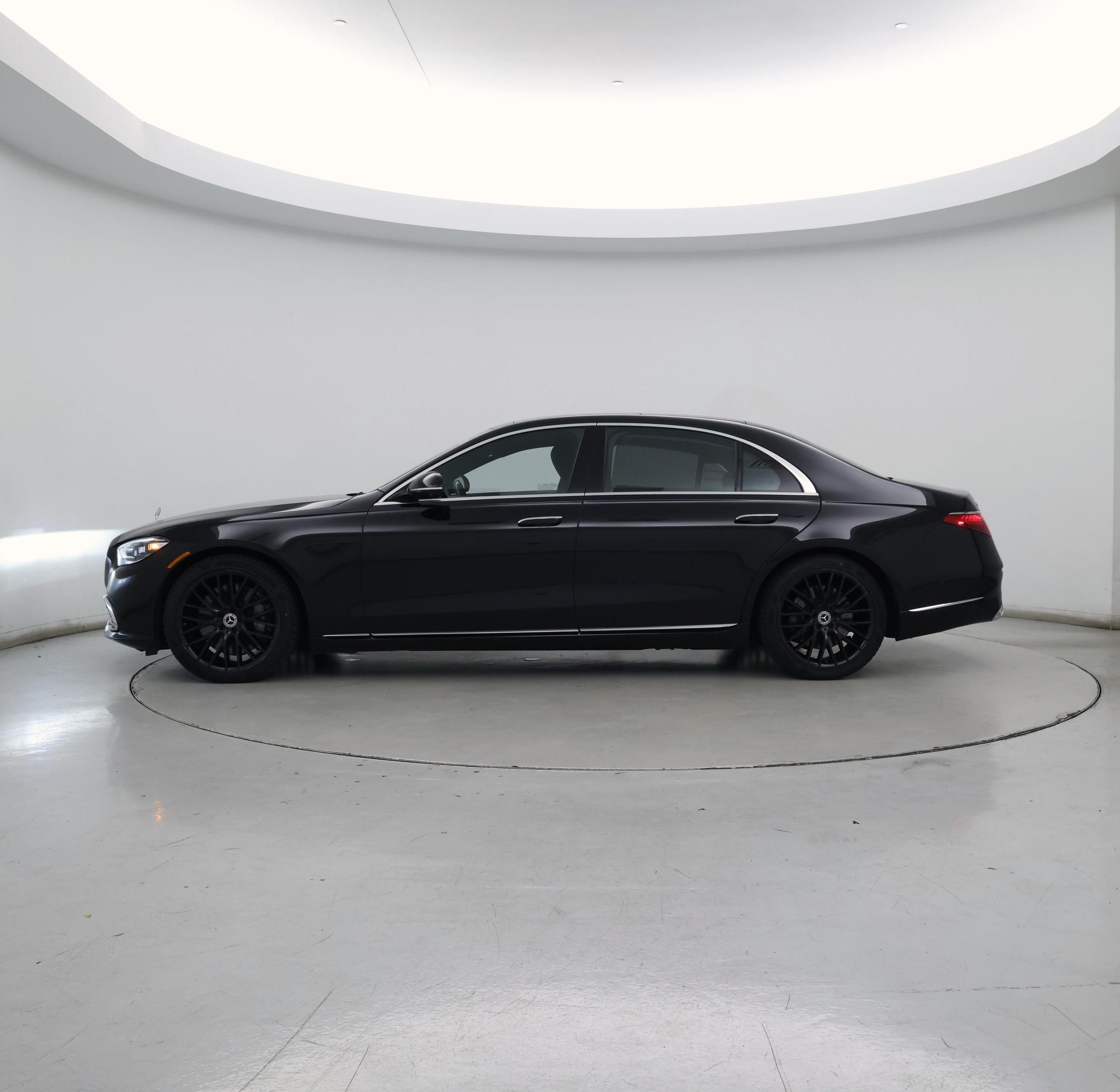 Thumbnail: 2021 Mercedes-Benz S-Class - 3