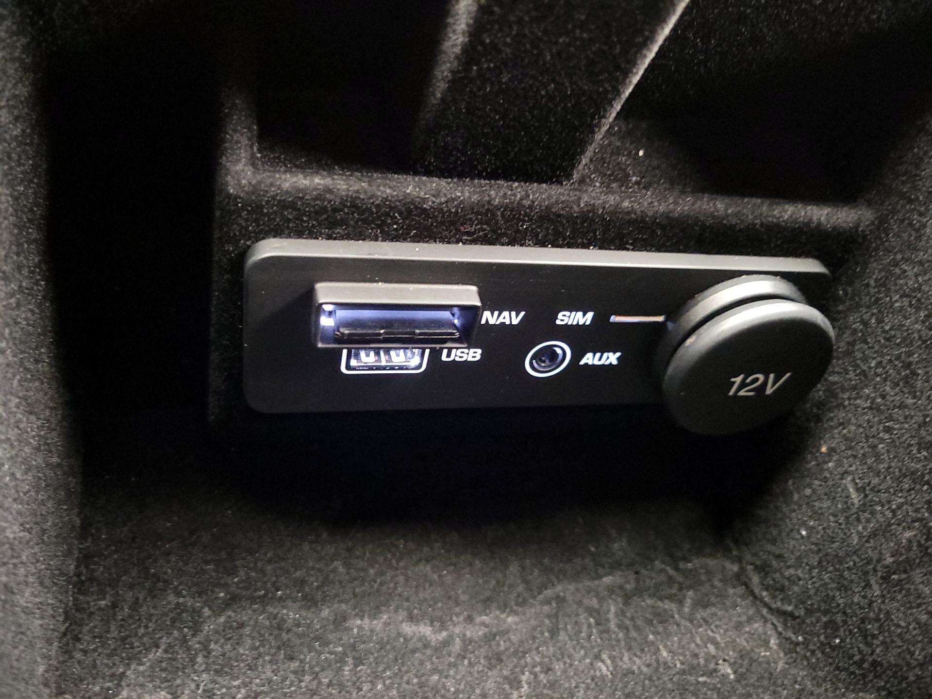 Thumbnail: 2018 Land Rover Range Rover Evoque - 18