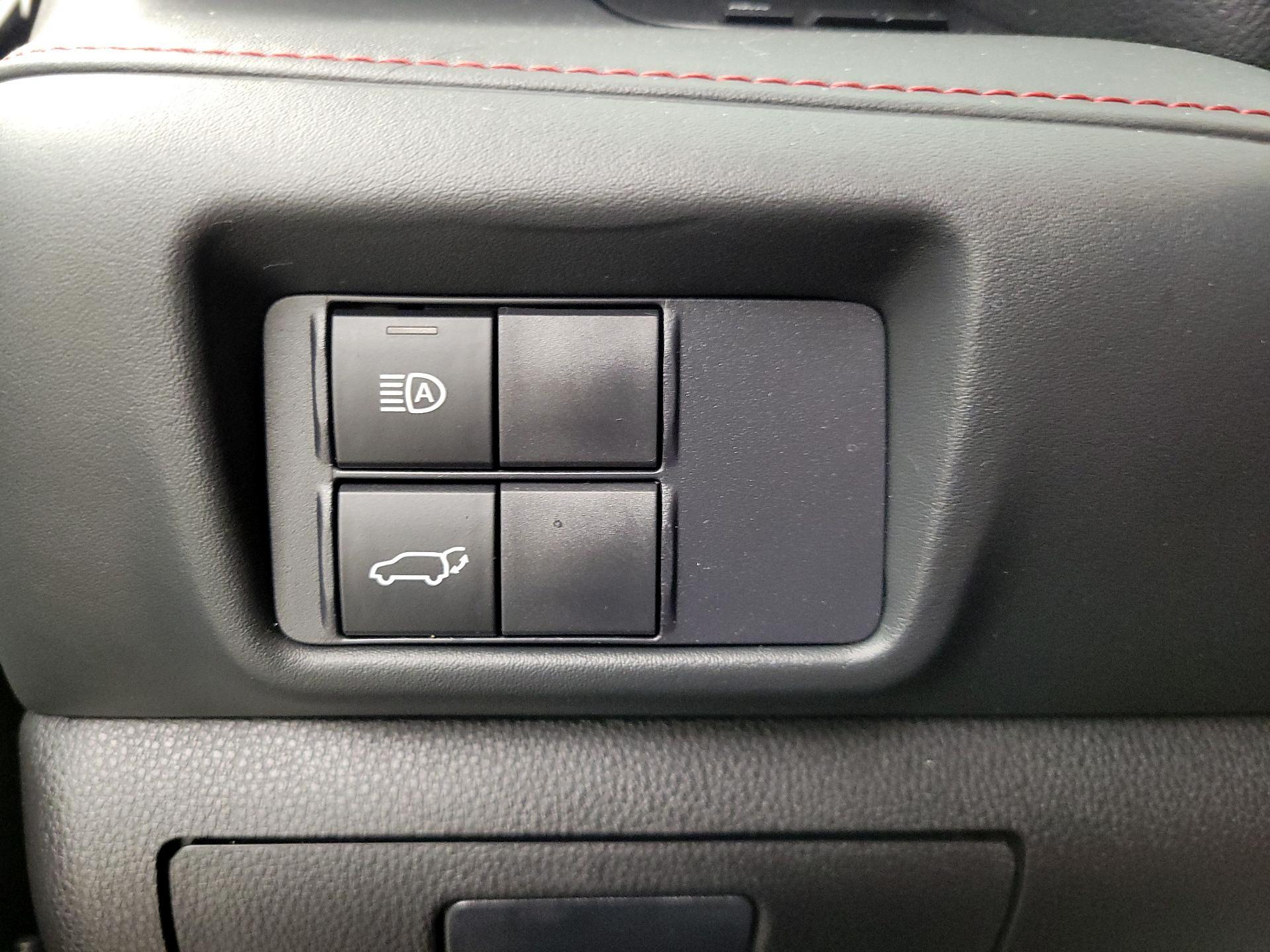 Thumbnail: 2021 Toyota Highlander - 13