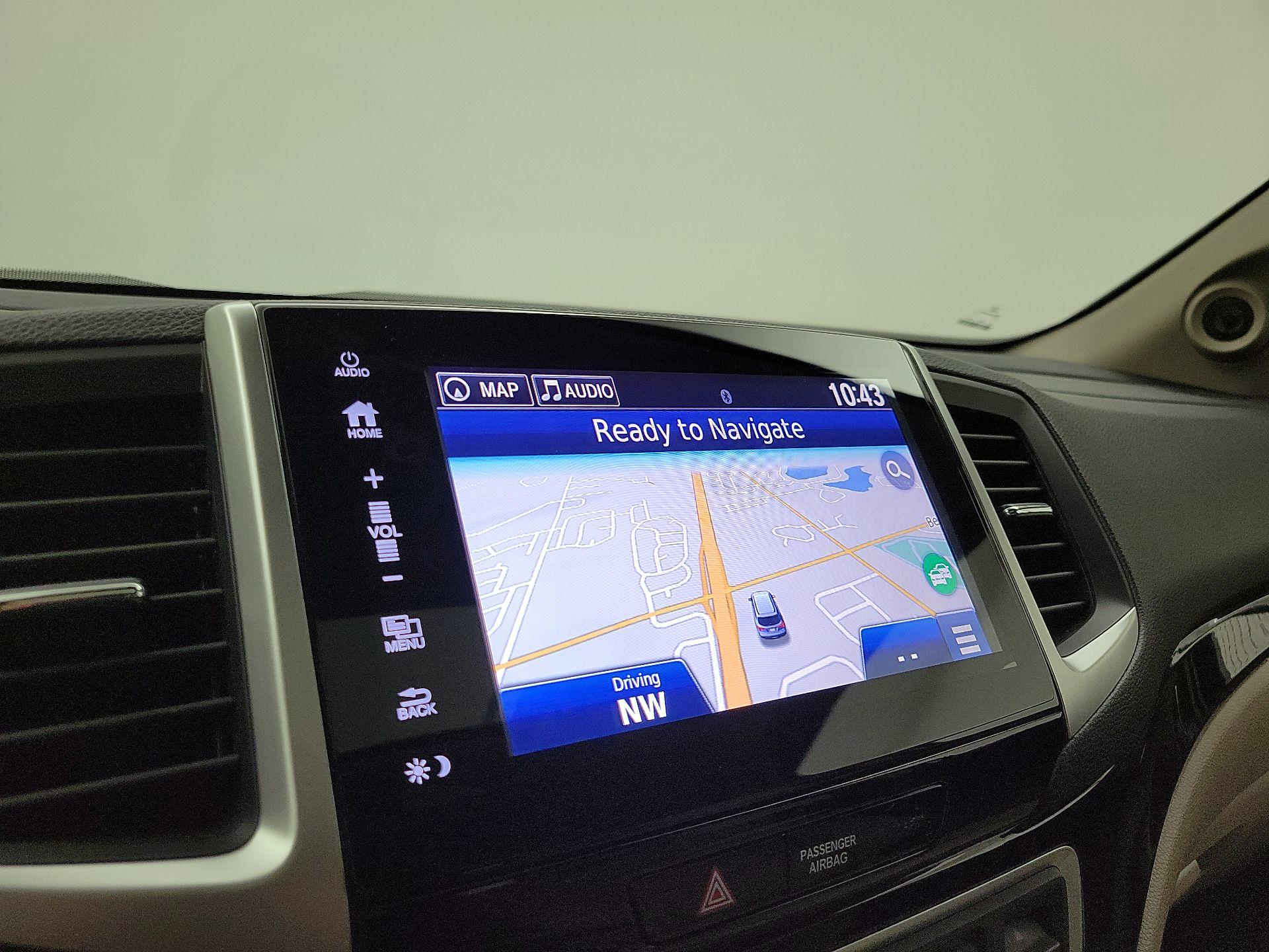 Thumbnail: 2018 Honda Pilot - 14