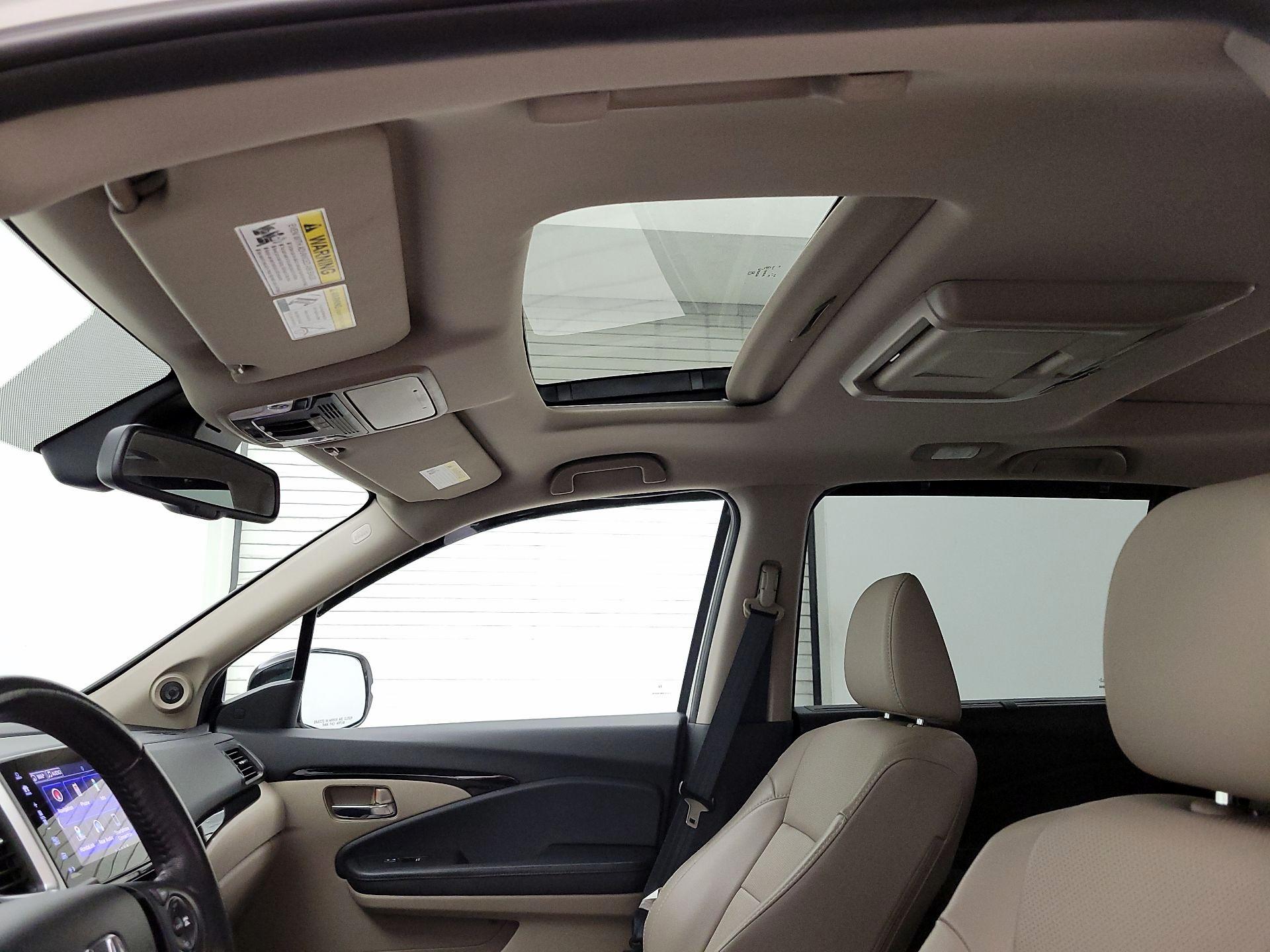 Thumbnail: 2018 Honda Pilot - 20
