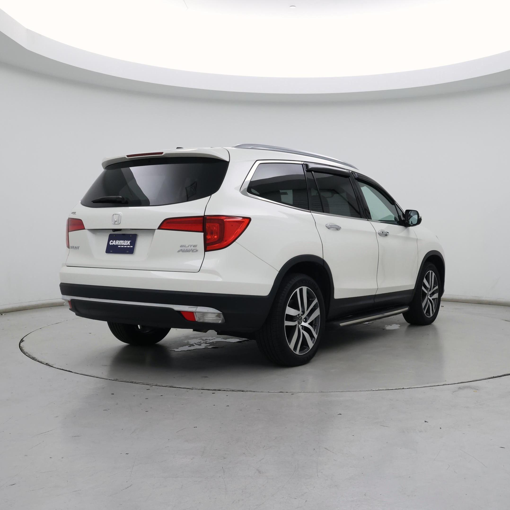 Thumbnail: 2018 Honda Pilot - 8