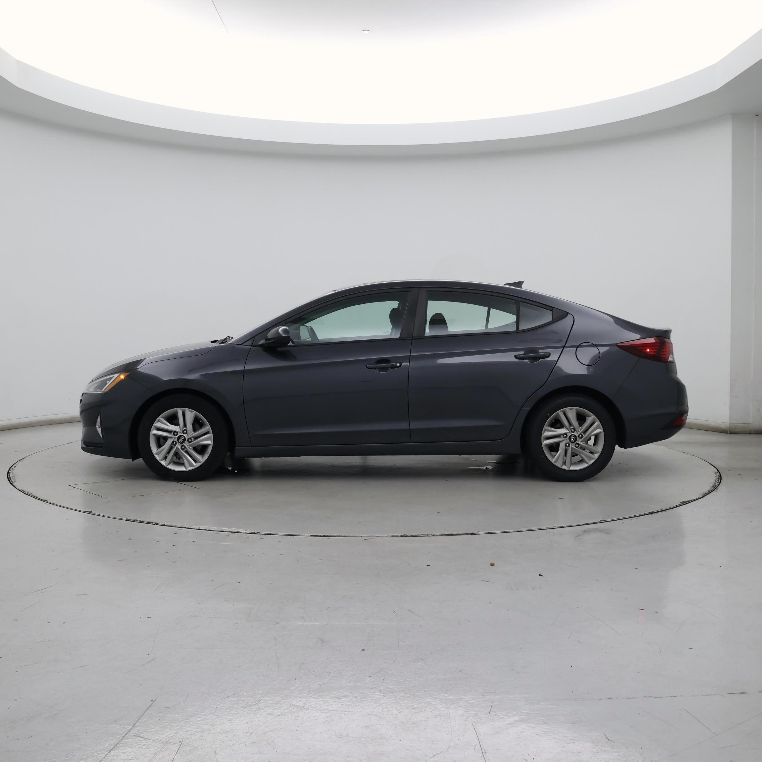 Thumbnail: 2020 Hyundai Elantra - 3
