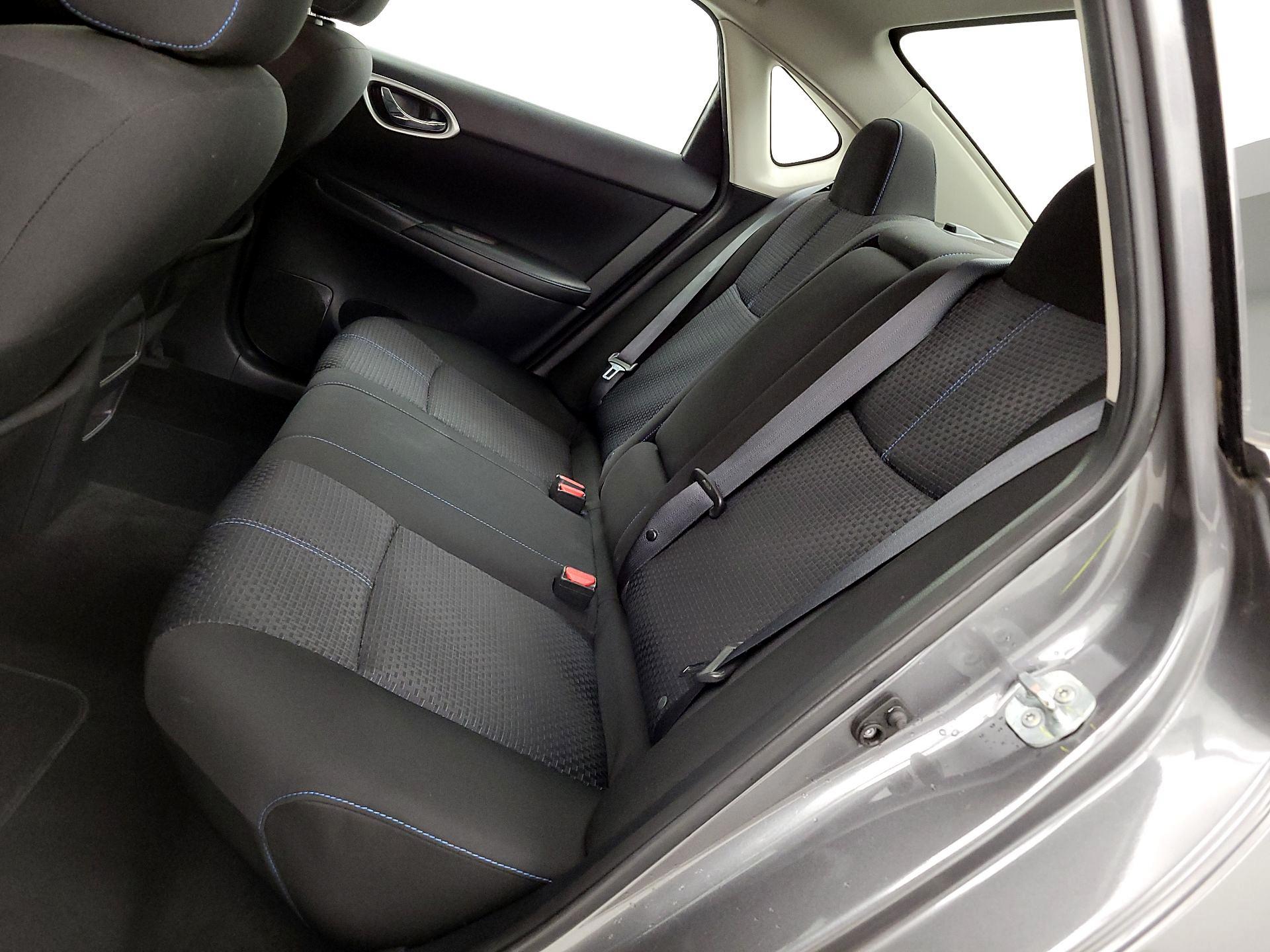 Thumbnail: 2016 Nissan Sentra - 20