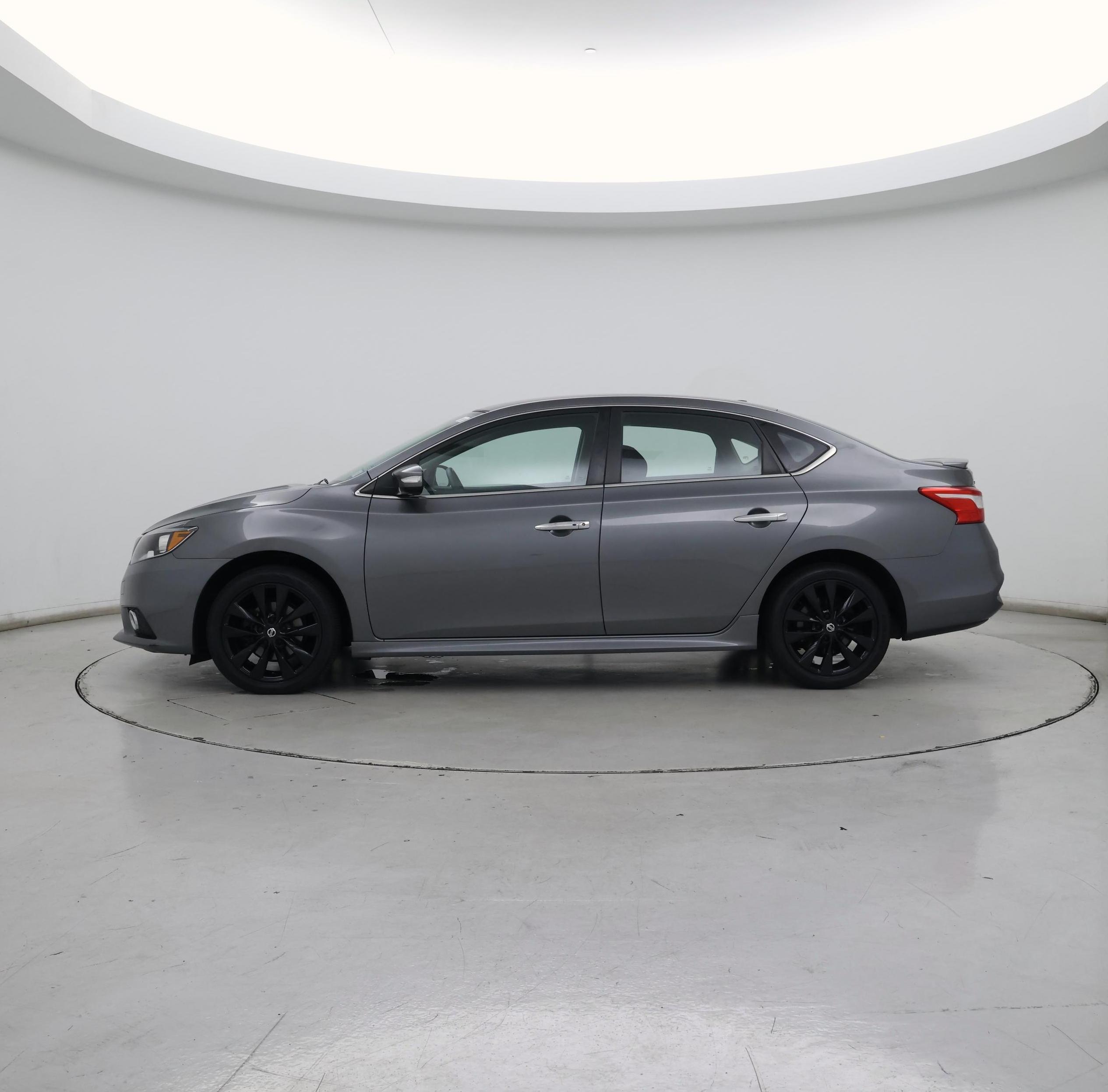 Thumbnail: 2016 Nissan Sentra - 3