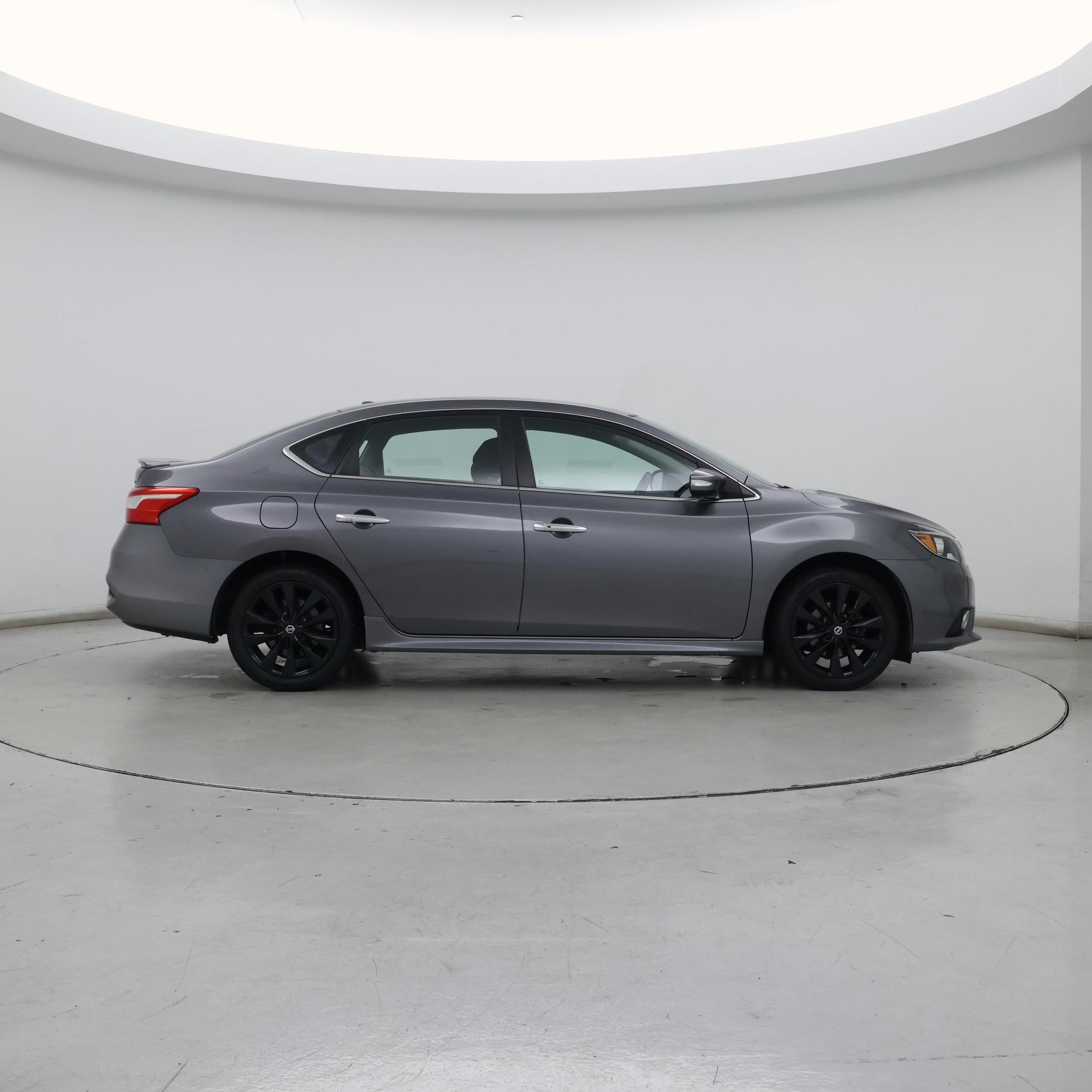 Thumbnail: 2016 Nissan Sentra - 7
