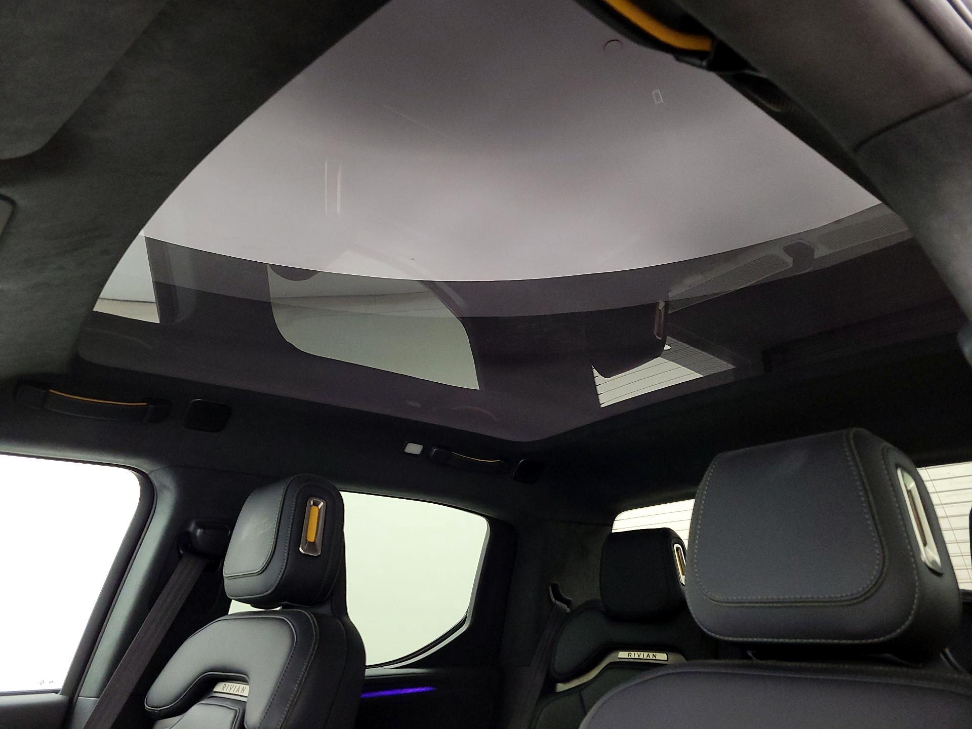 Thumbnail: 2022 Rivian R1T - 19