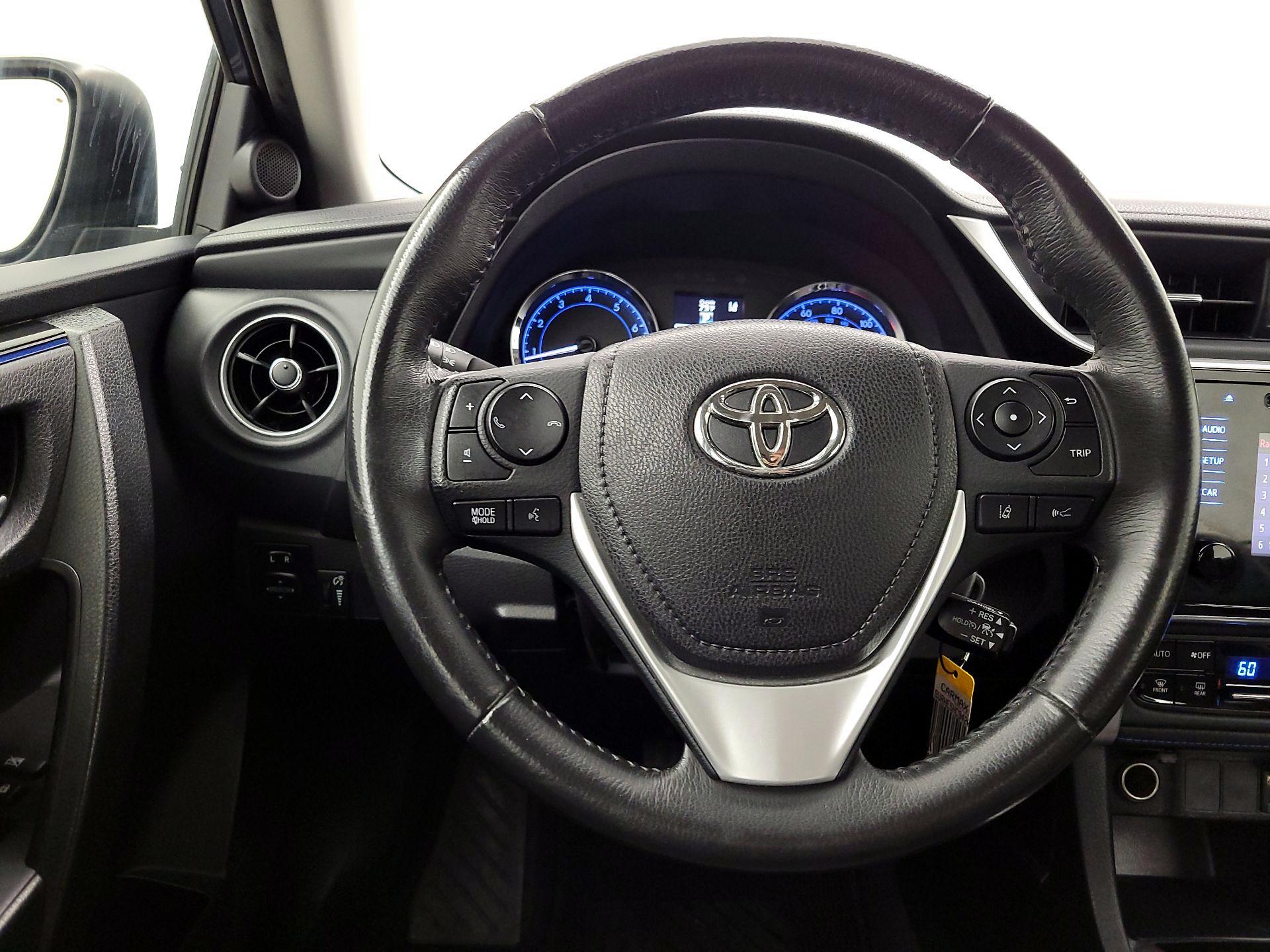 Thumbnail: 2017 Toyota Corolla - 10