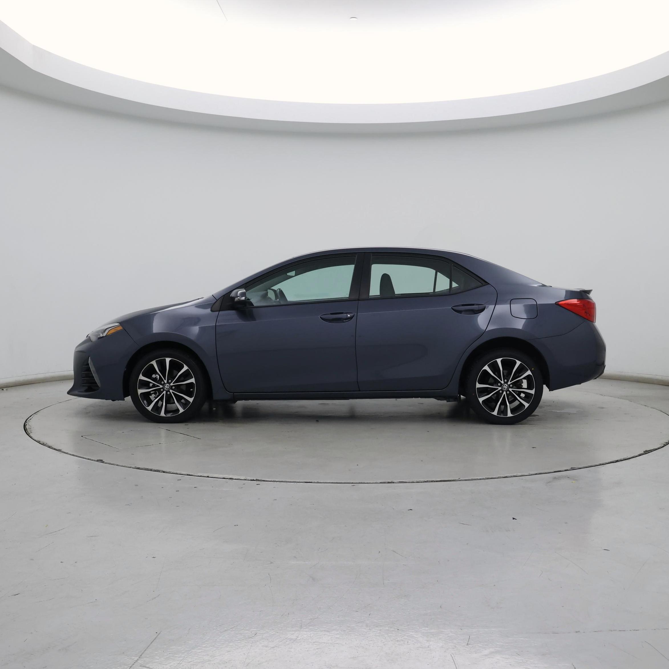 Thumbnail: 2017 Toyota Corolla - 3