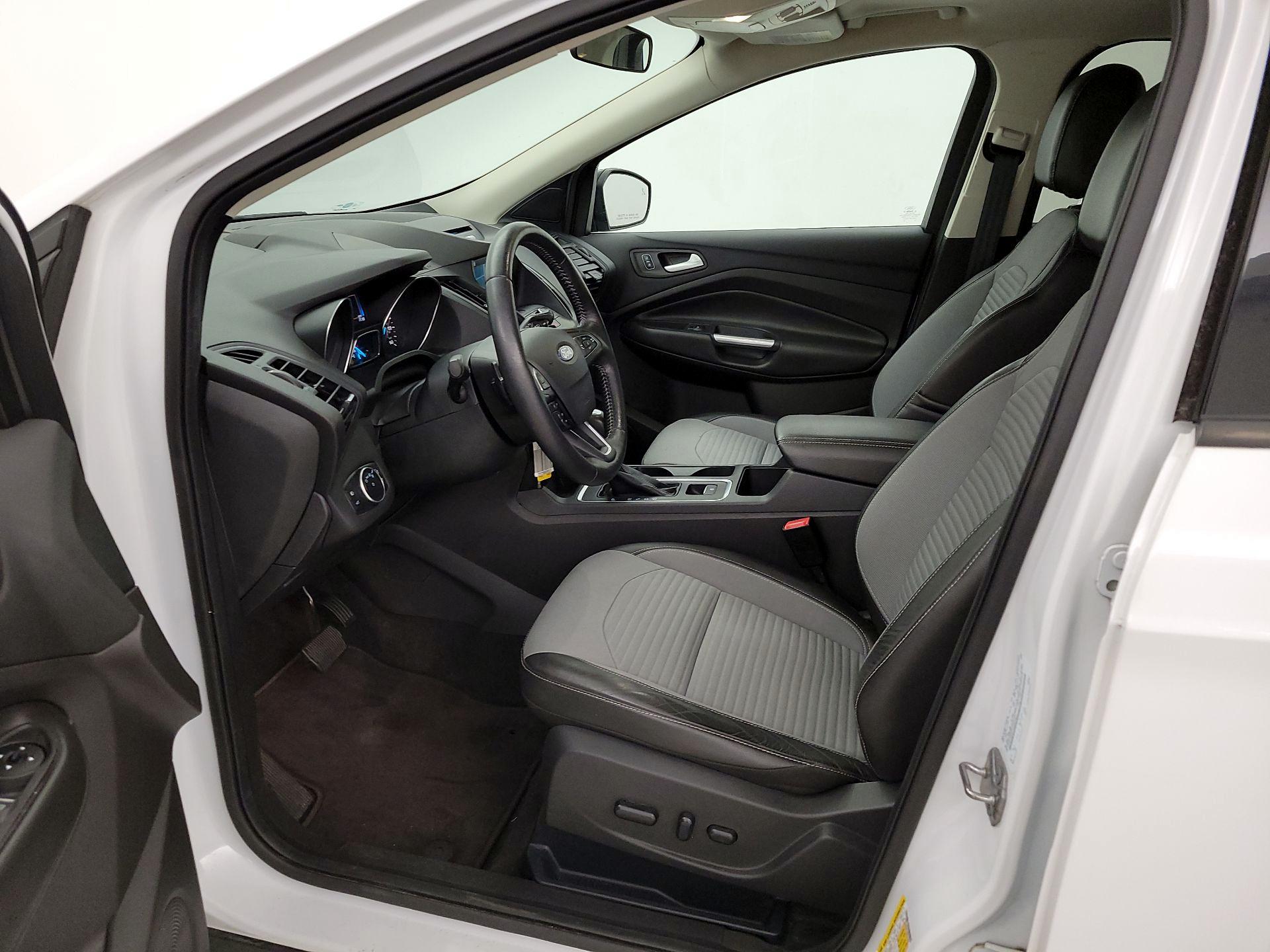 Thumbnail: 2017 Ford Escape - 11