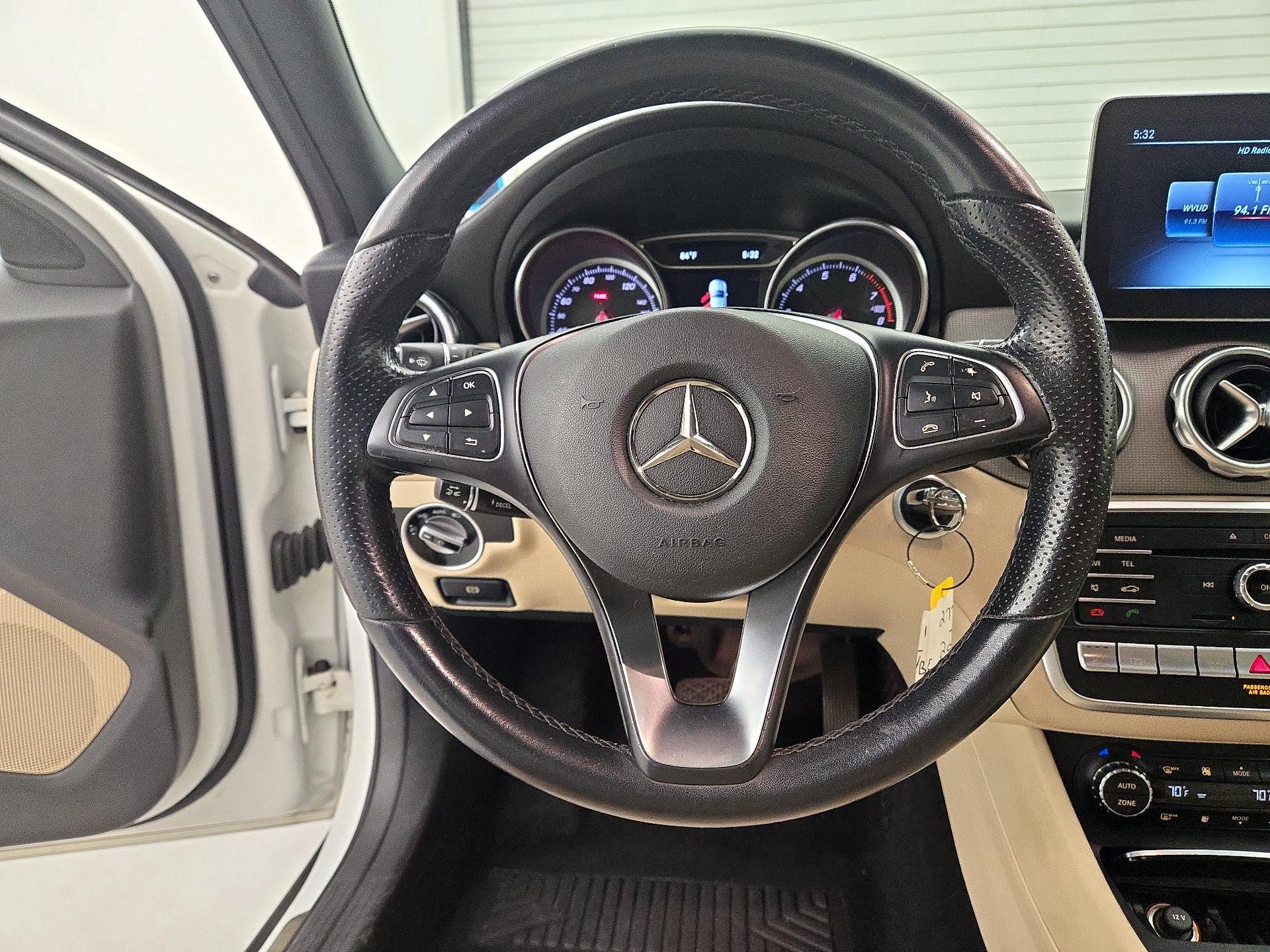 Thumbnail: 2019 Mercedes-Benz GLA - 10